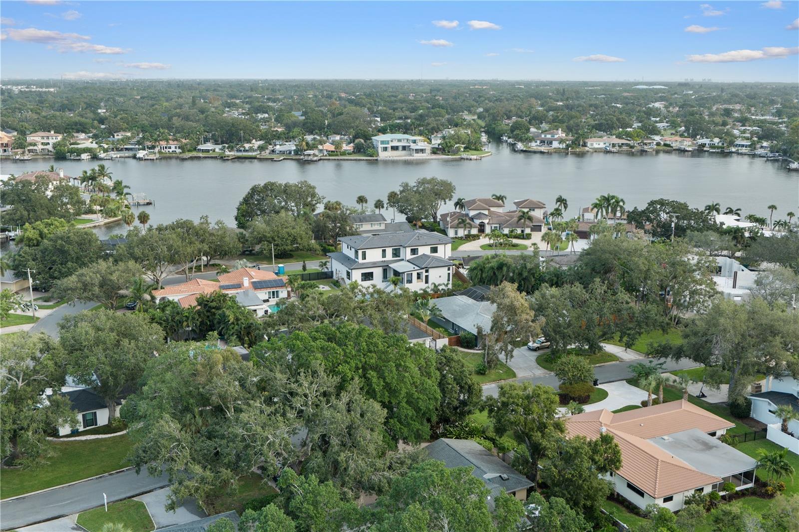 TB8432569 Property Photo