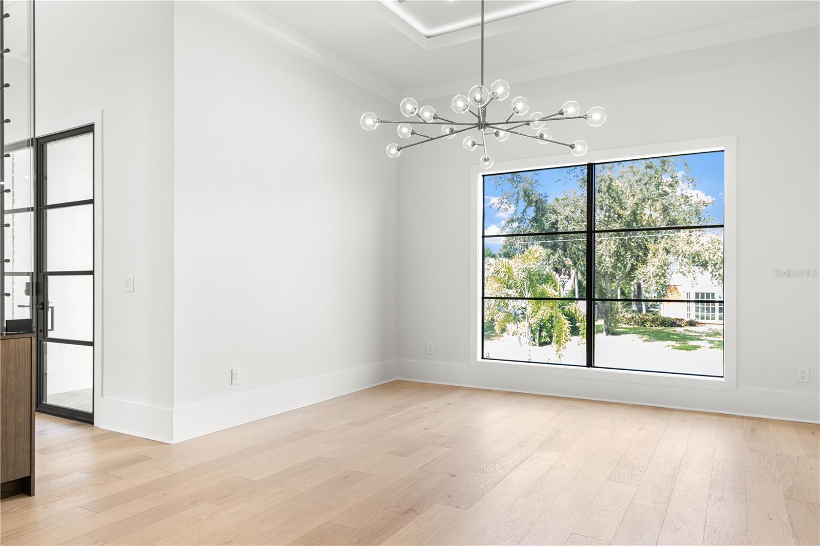 TB8432569 Property Photo