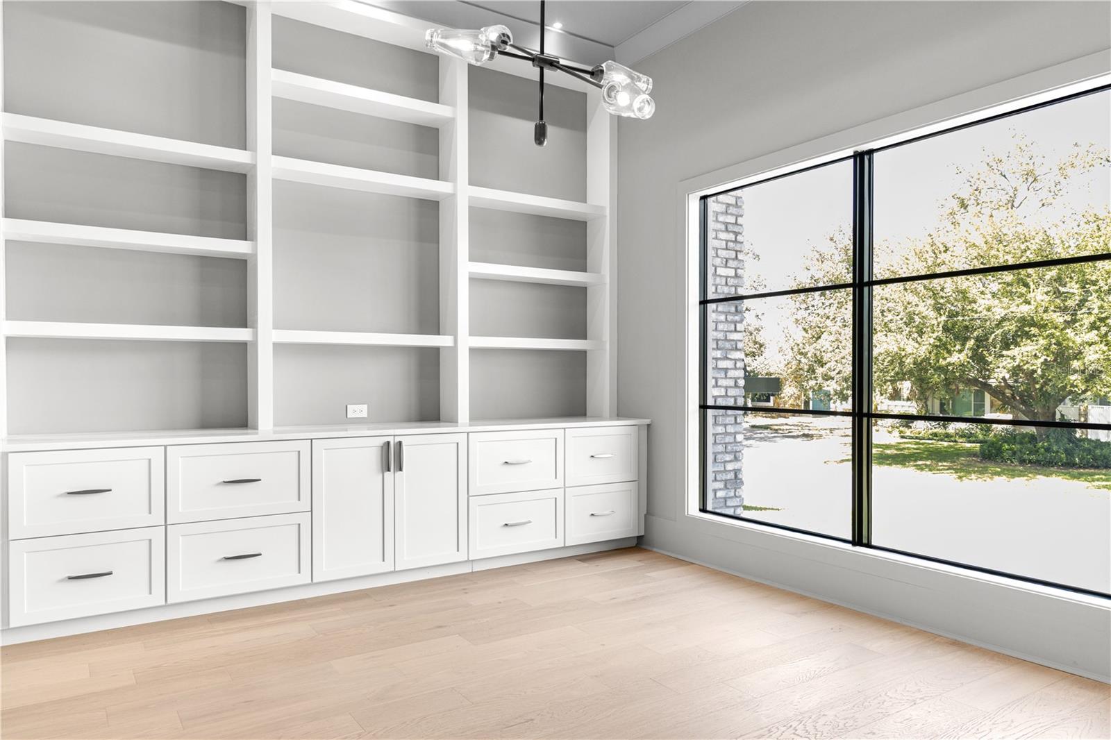 TB8432569 Property Photo