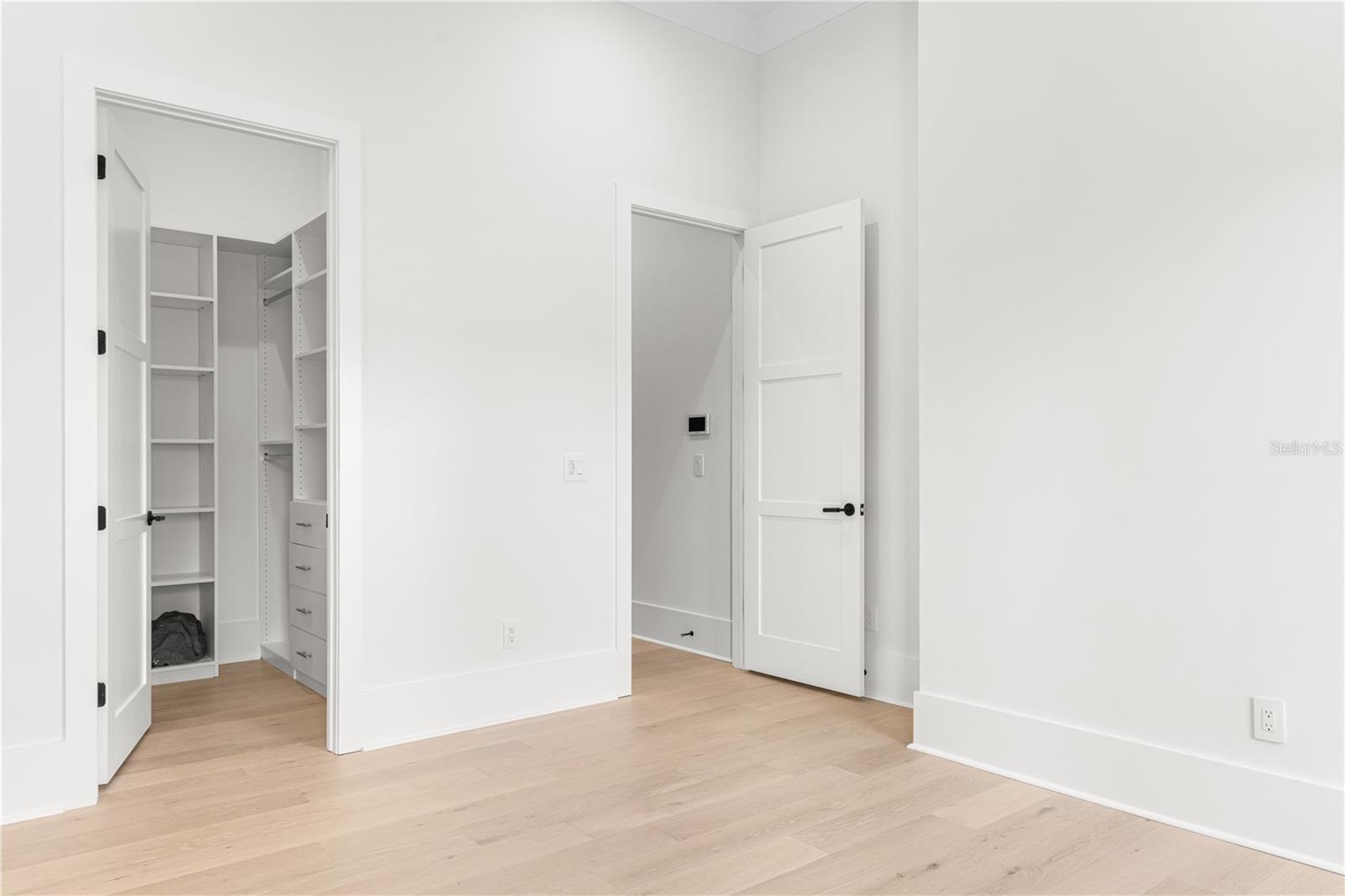 TB8432569 Property Photo