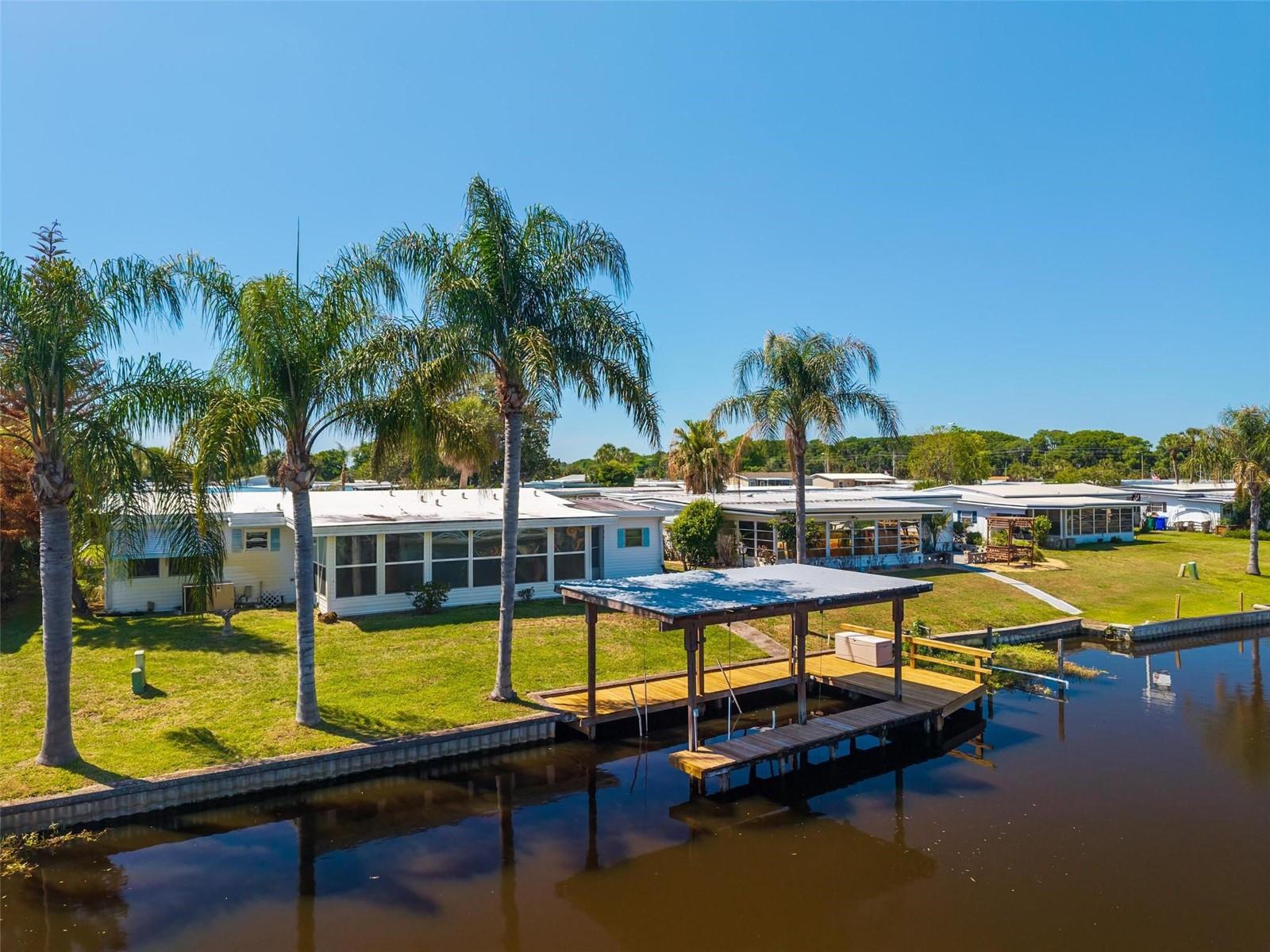 1014 SOUTHLAND DR, TAVARES, FL, 32778