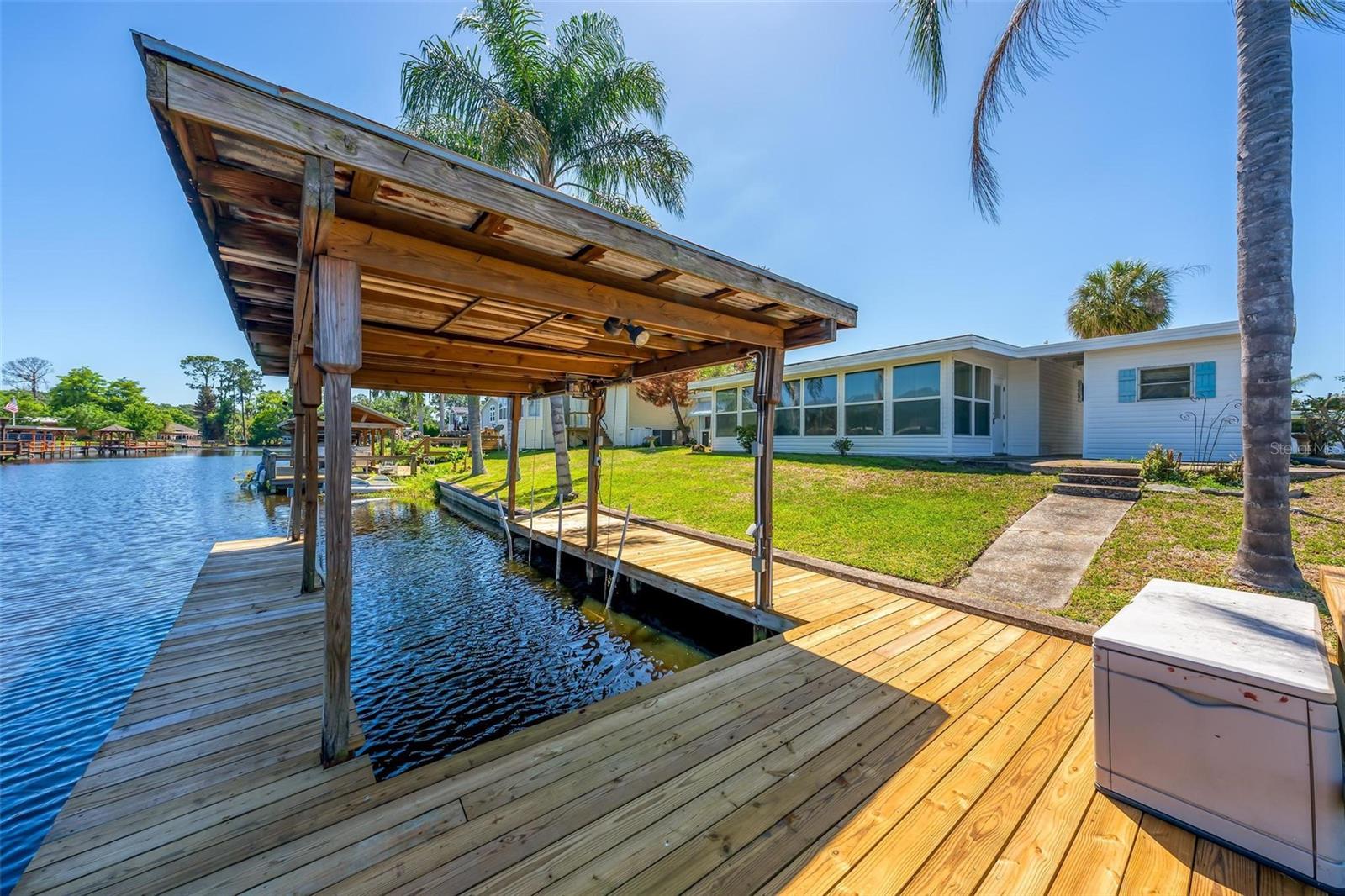 1014 SOUTHLAND DR, TAVARES, FL, 32778