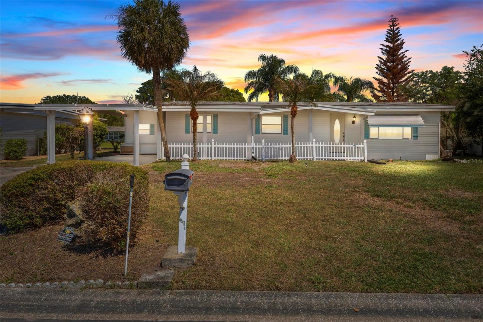 1014 SOUTHLAND DR, TAVARES, FL, 32778