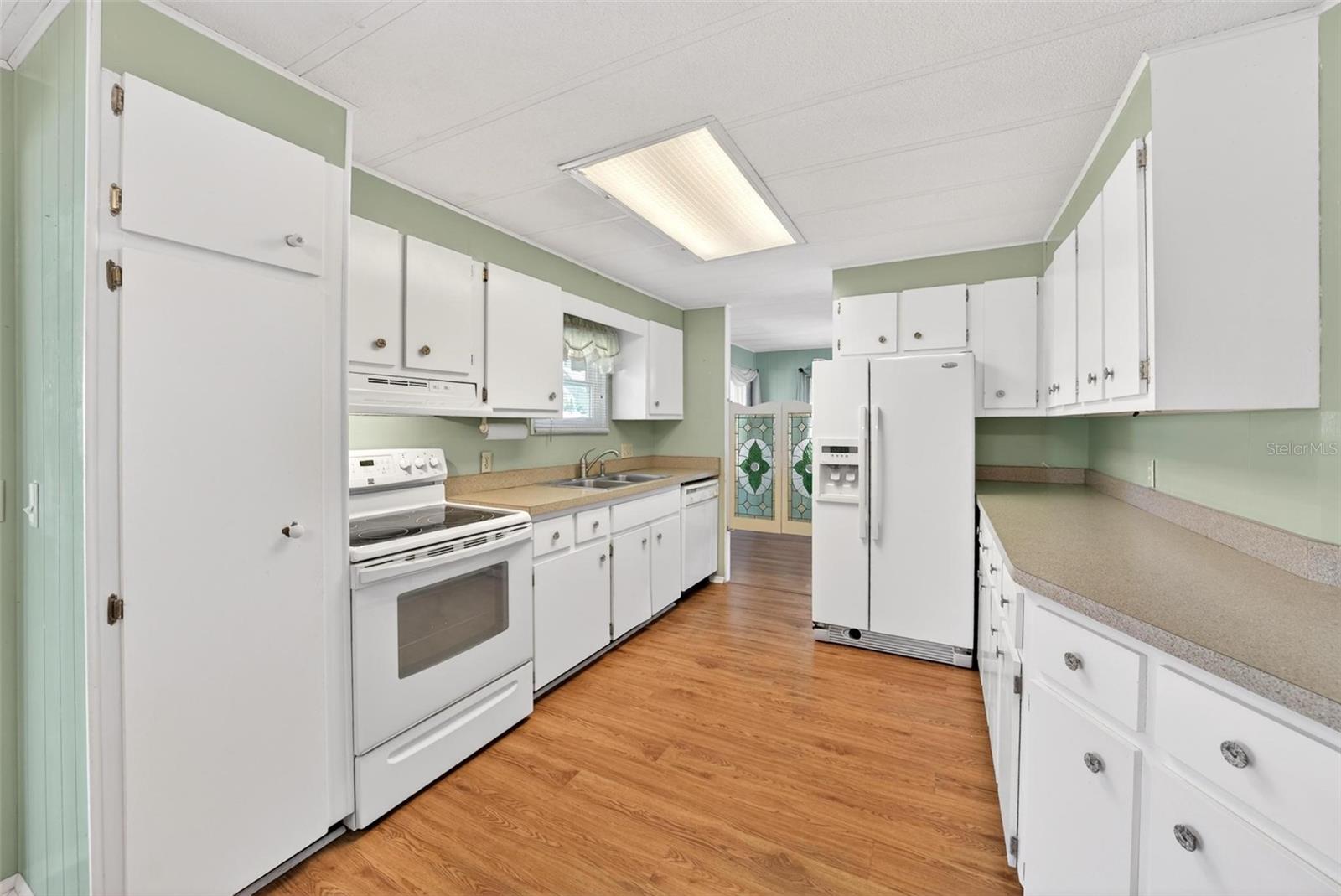 1014 SOUTHLAND DR, TAVARES, FL, 32778