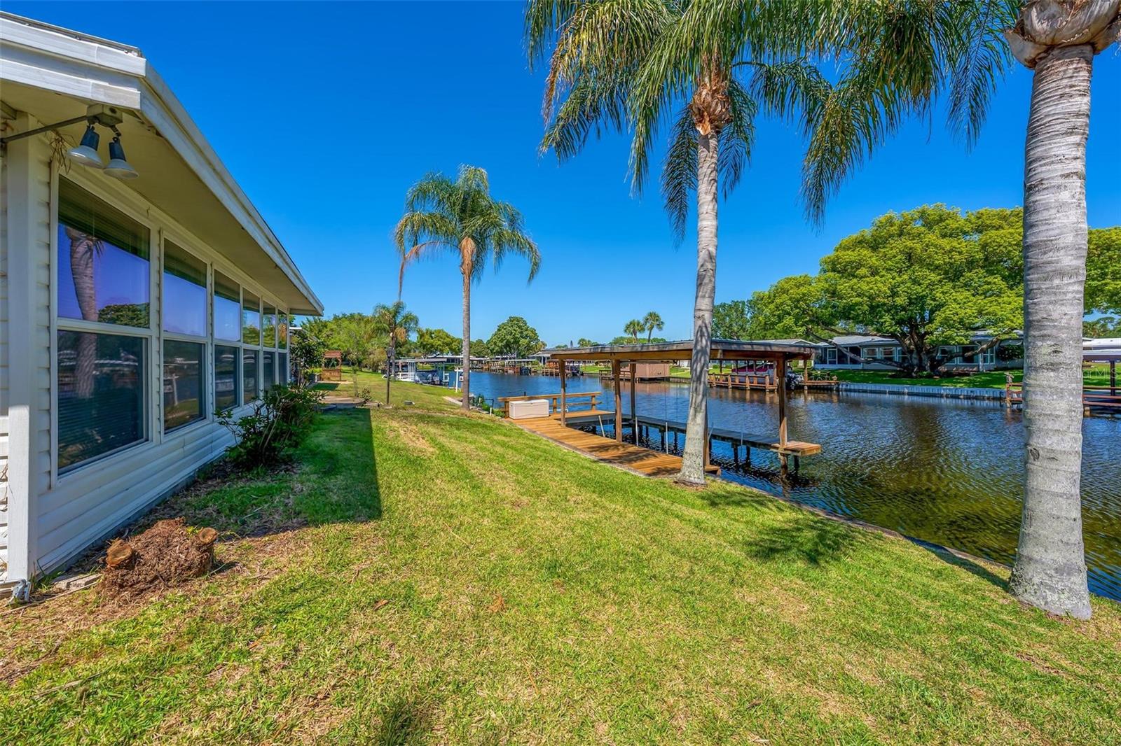 1014 SOUTHLAND DR, TAVARES, FL, 32778