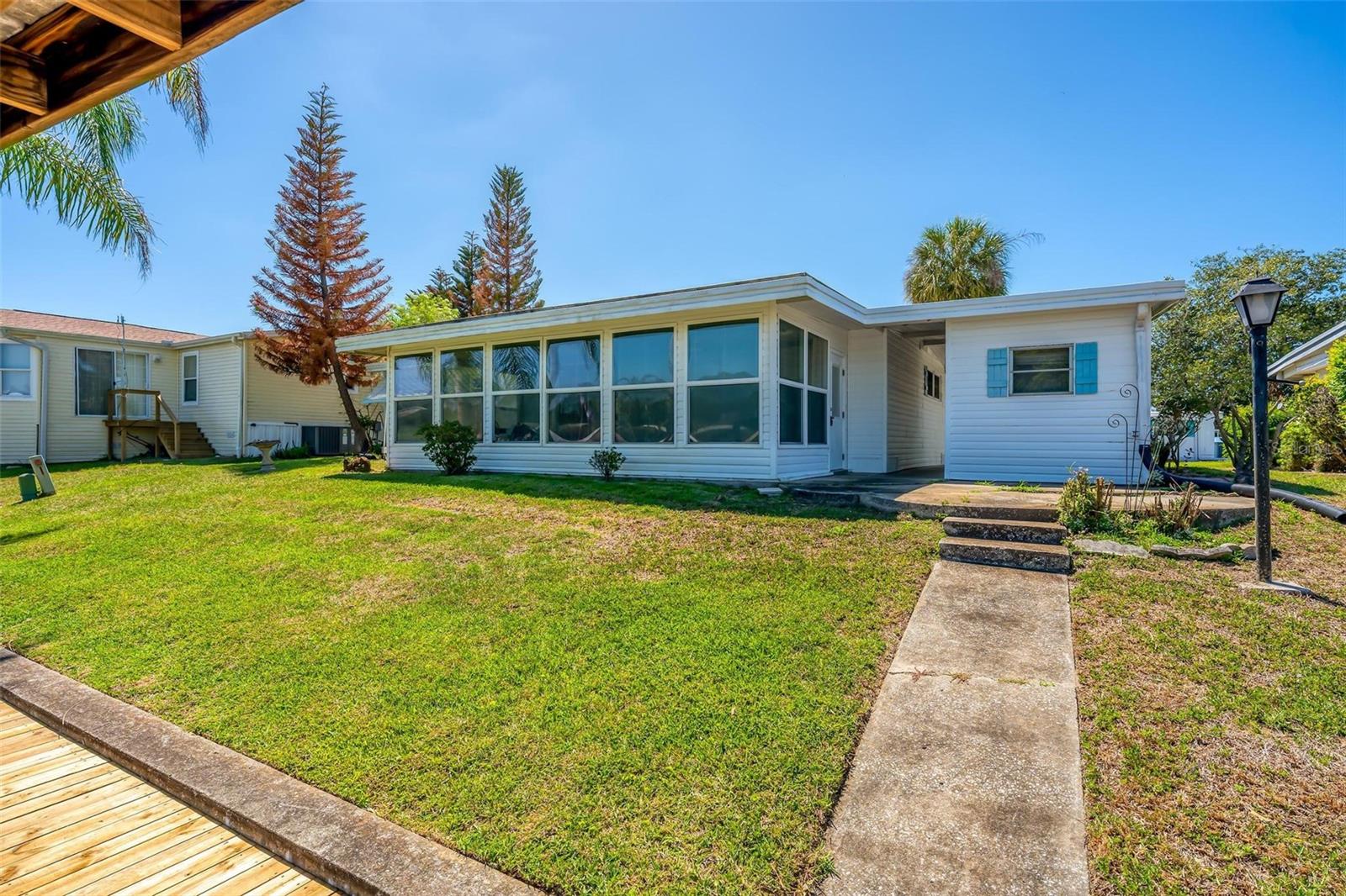 1014 SOUTHLAND DR, TAVARES, FL, 32778