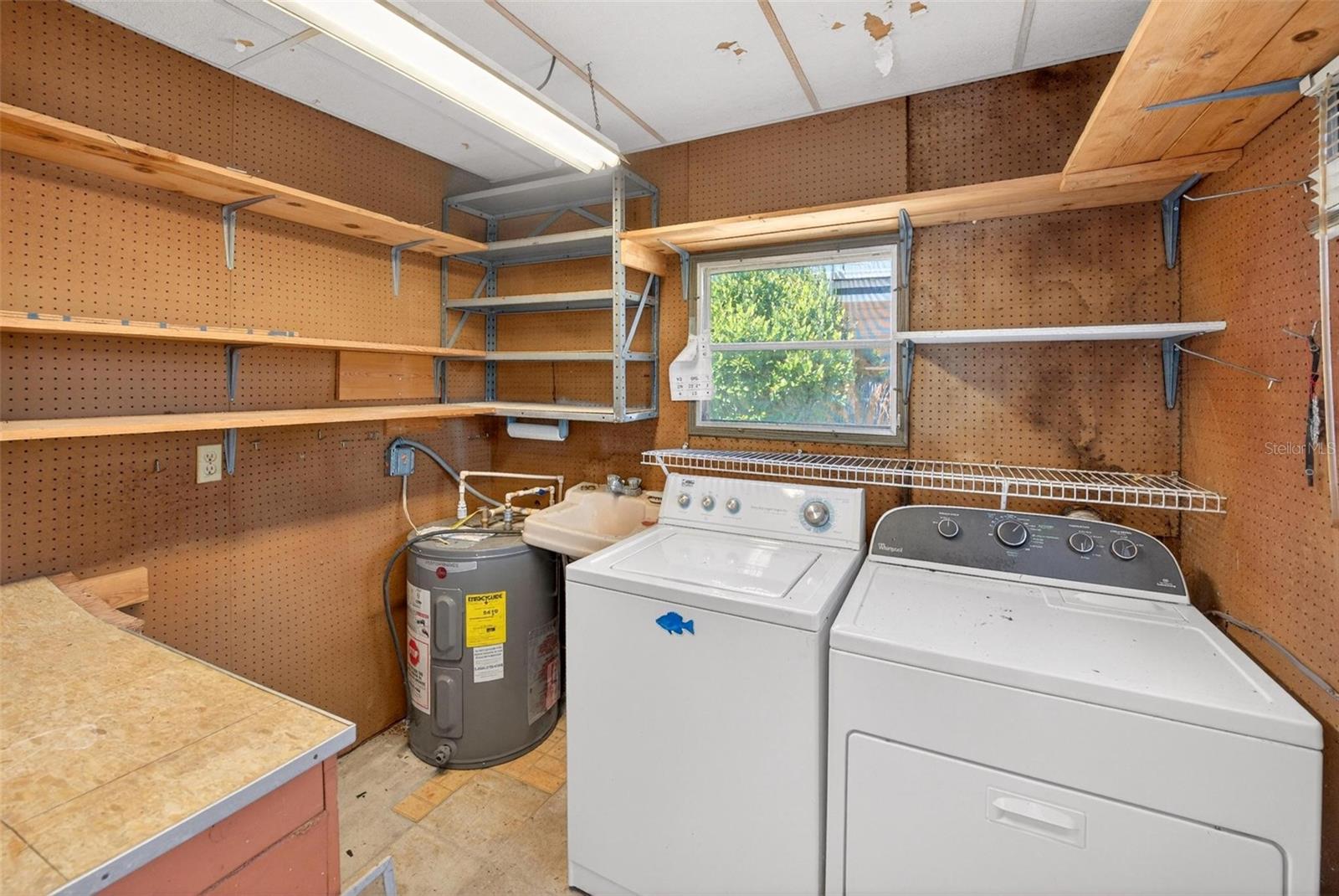 1014 SOUTHLAND DR, TAVARES, FL, 32778