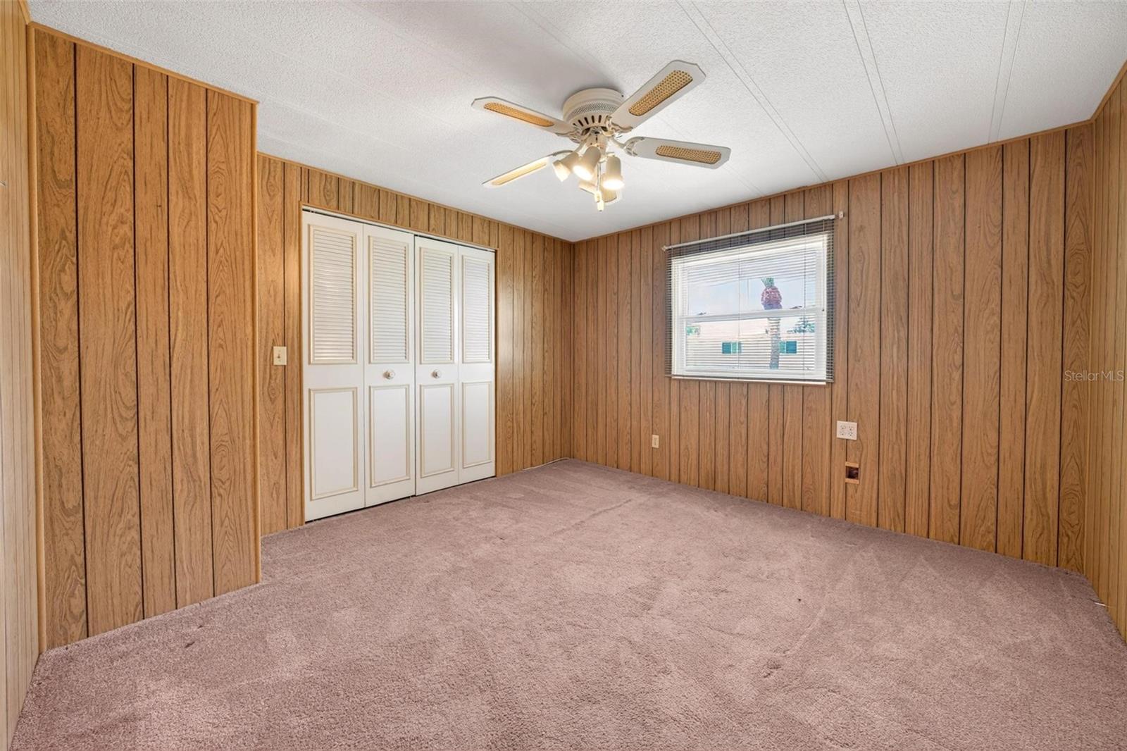 1014 SOUTHLAND DR, TAVARES, FL, 32778