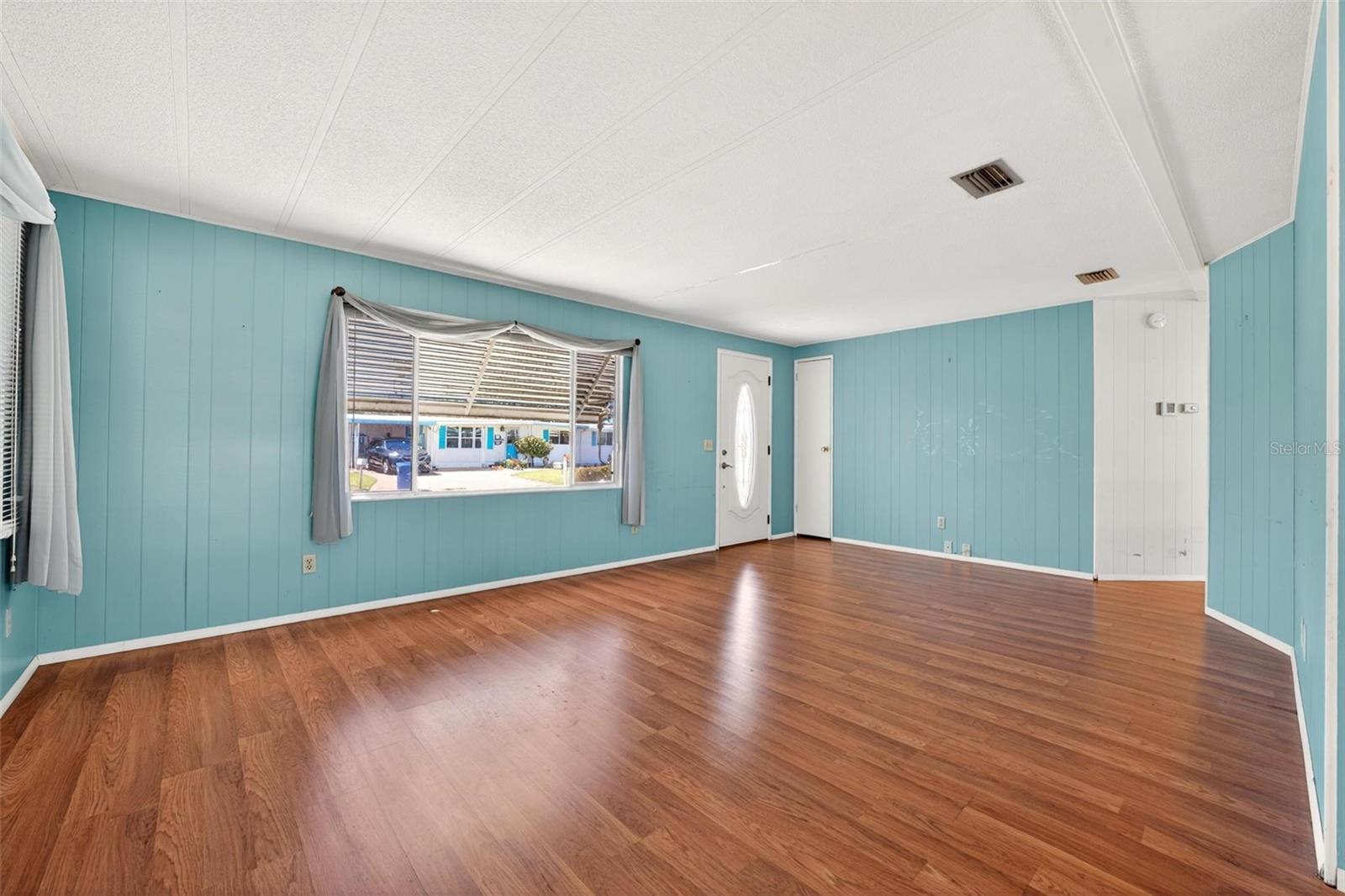 1014 SOUTHLAND DR, TAVARES, FL, 32778