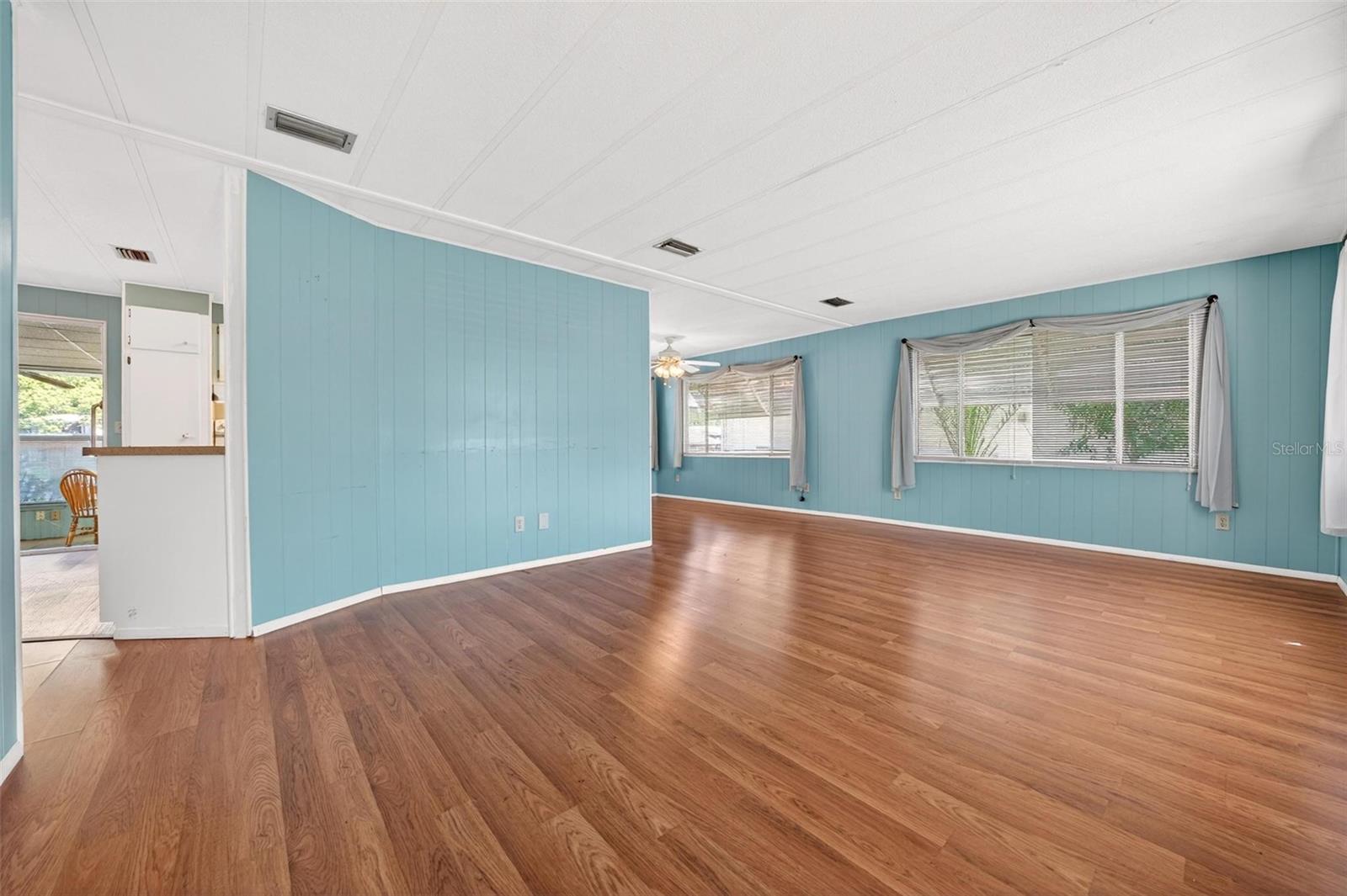 1014 SOUTHLAND DR, TAVARES, FL, 32778