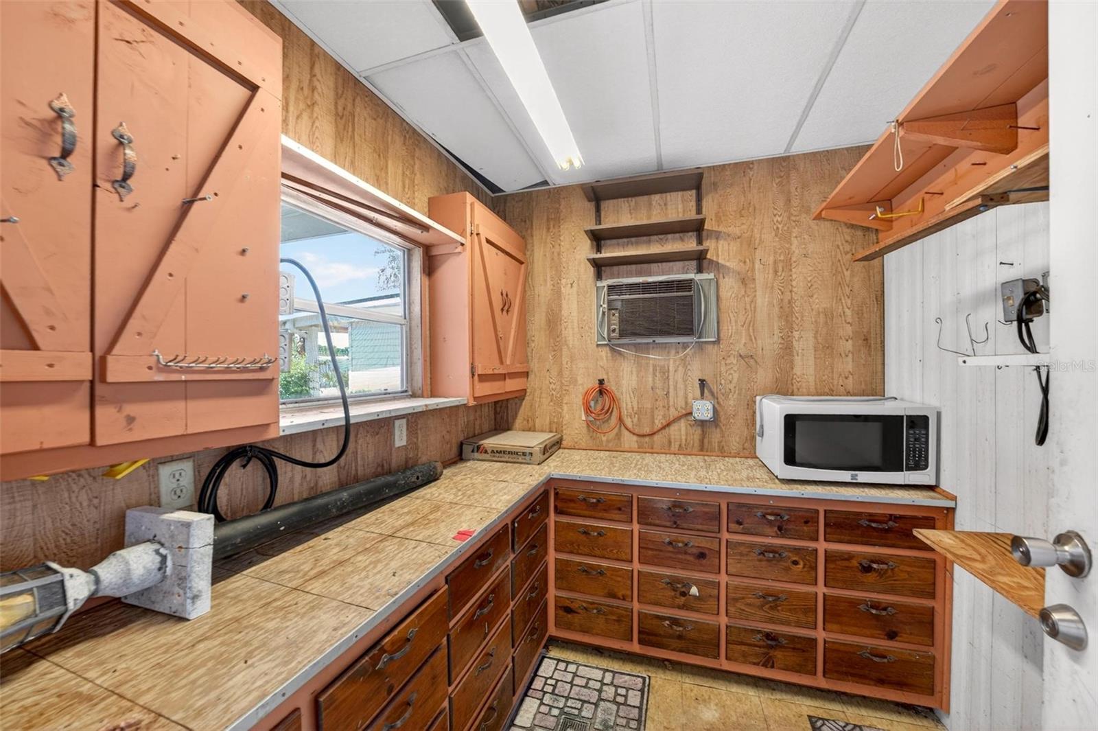 1014 SOUTHLAND DR, TAVARES, FL, 32778