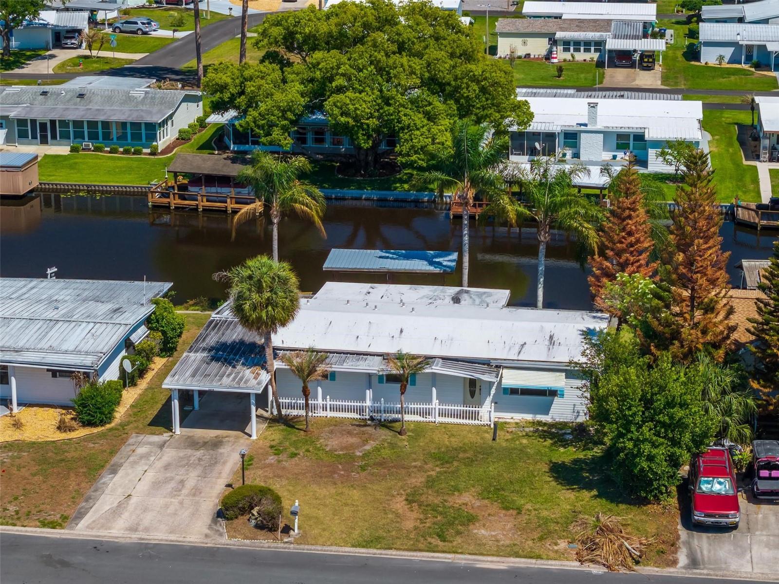 1014 SOUTHLAND DR, TAVARES, FL, 32778