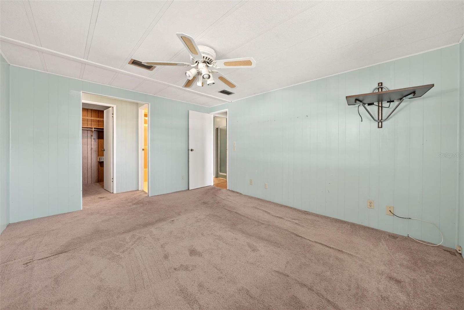 1014 SOUTHLAND DR, TAVARES, FL, 32778