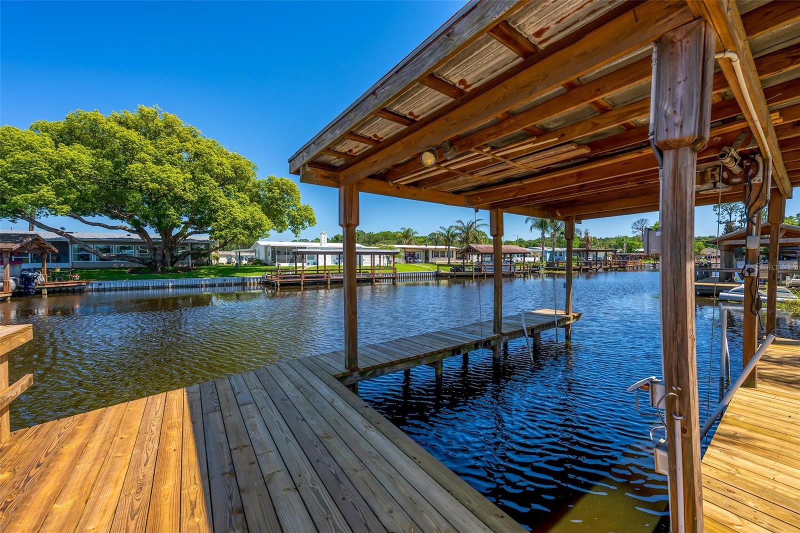 1014 SOUTHLAND DR, TAVARES, FL, 32778