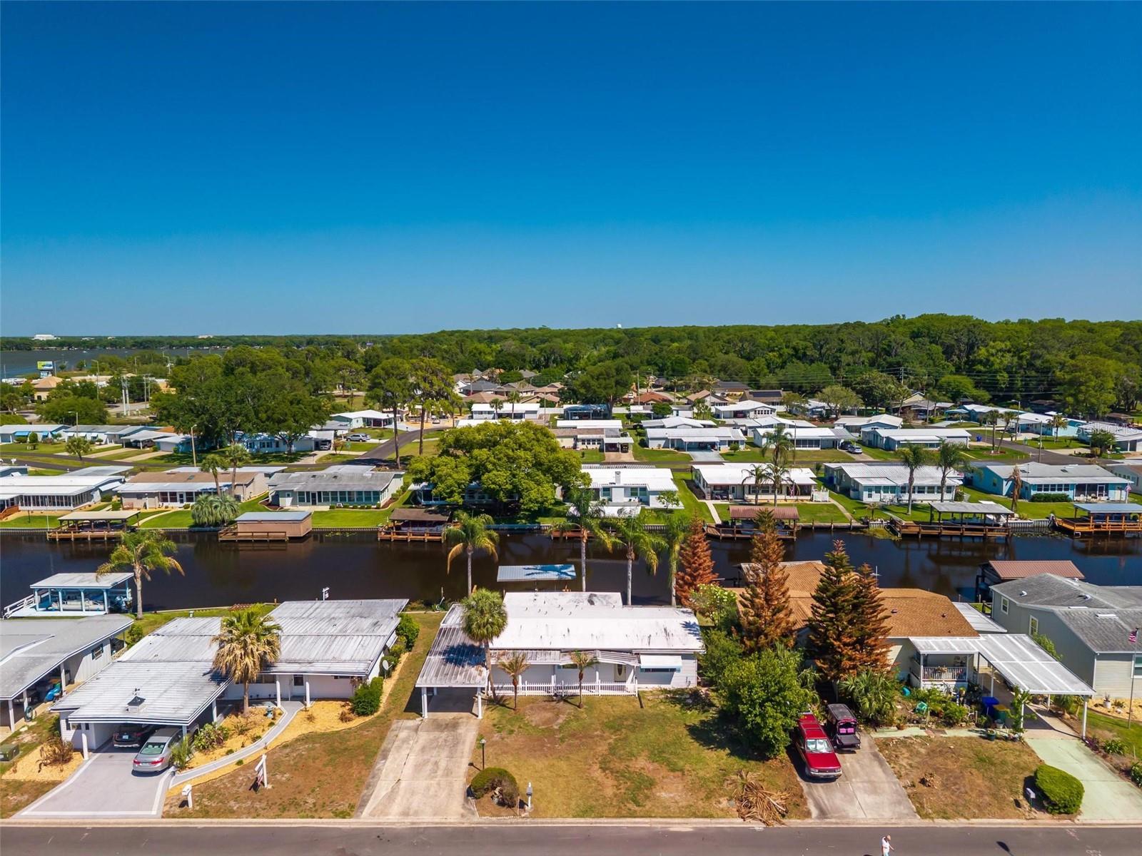 1014 SOUTHLAND DR, TAVARES, FL, 32778