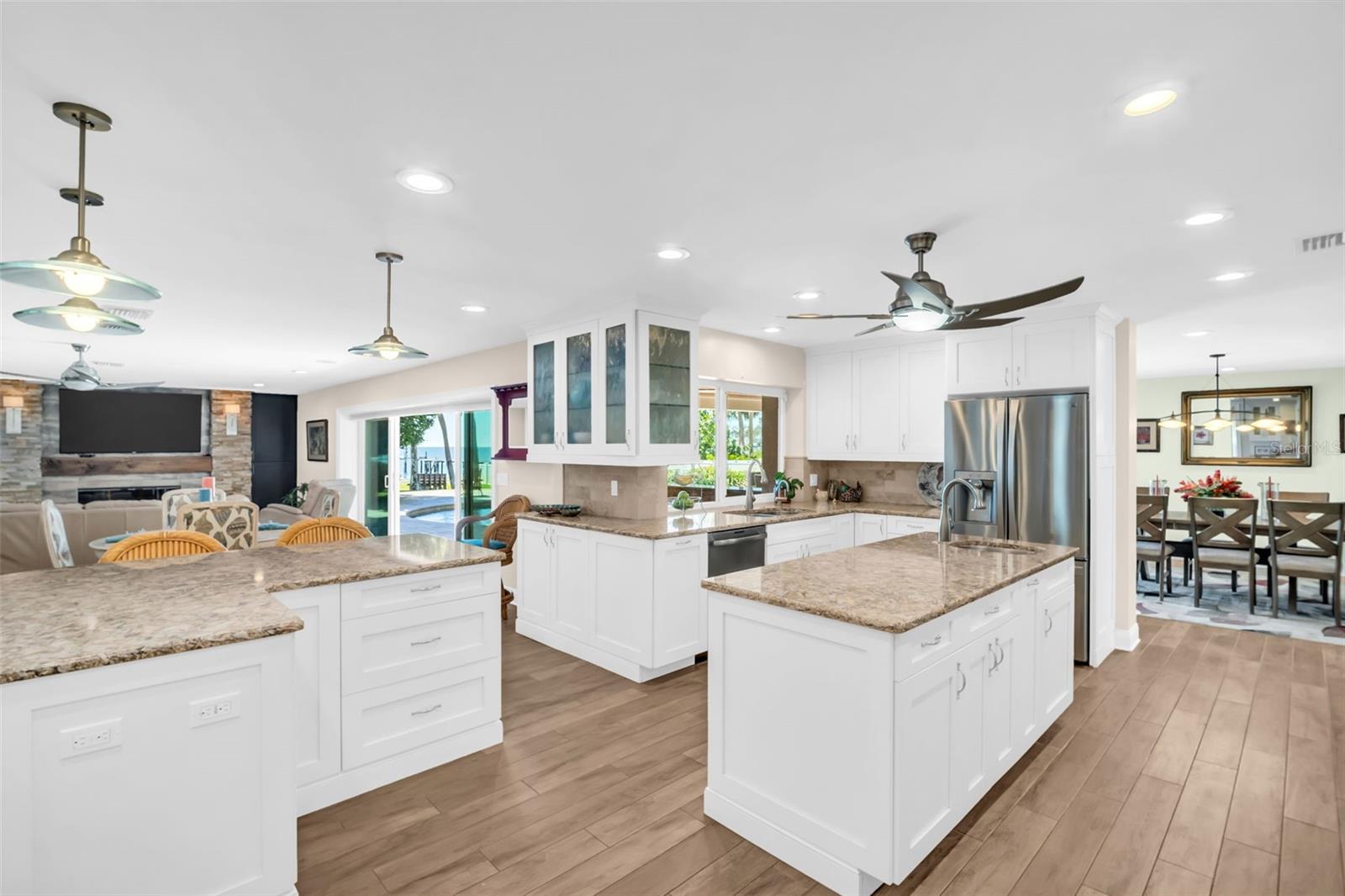 TB8432607 Property Photo