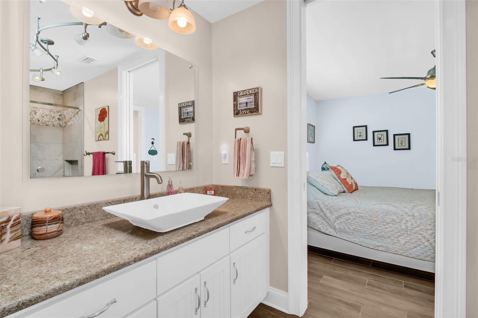 TB8432607 Property Photo