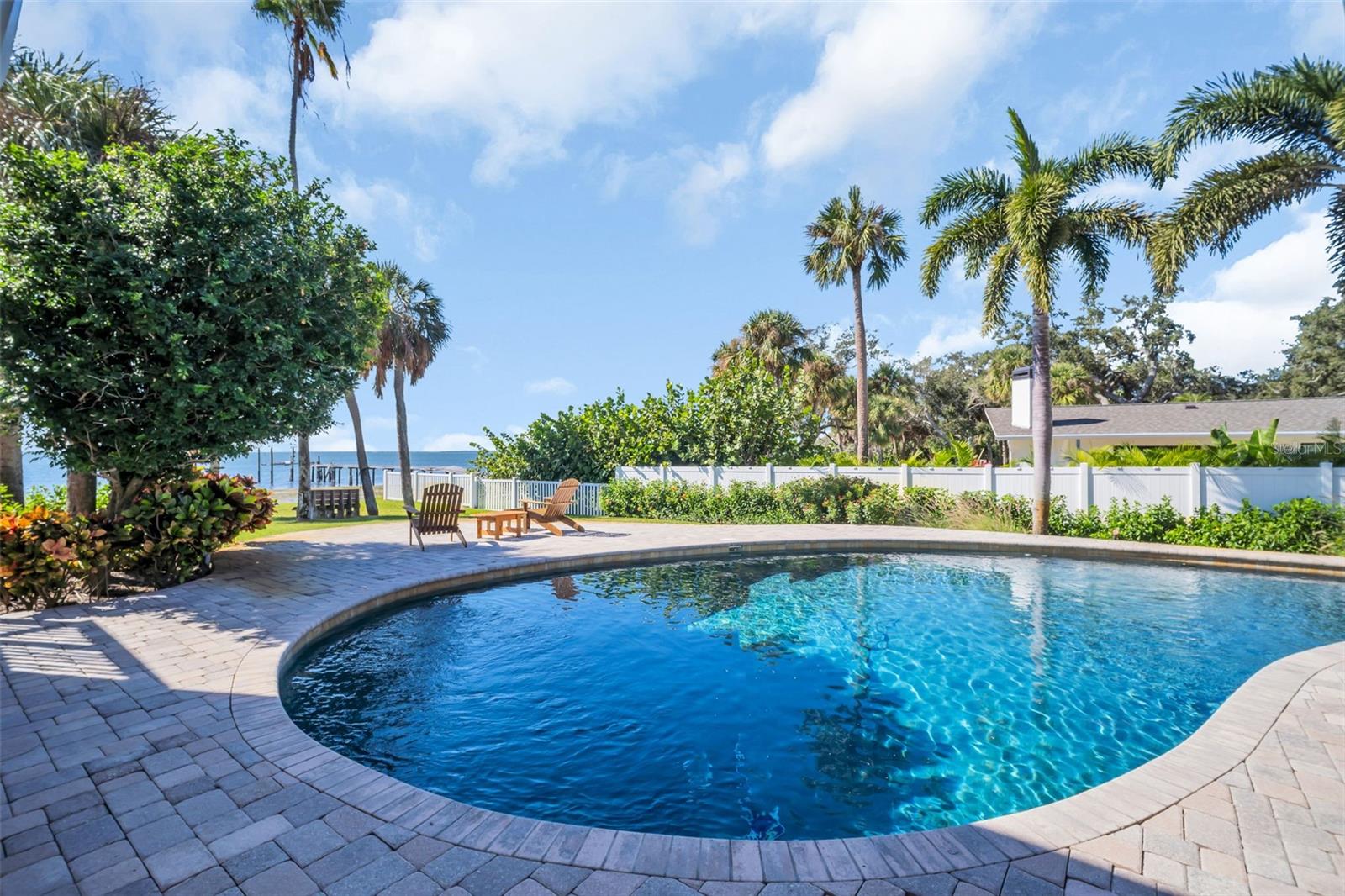 TB8432607 Property Photo