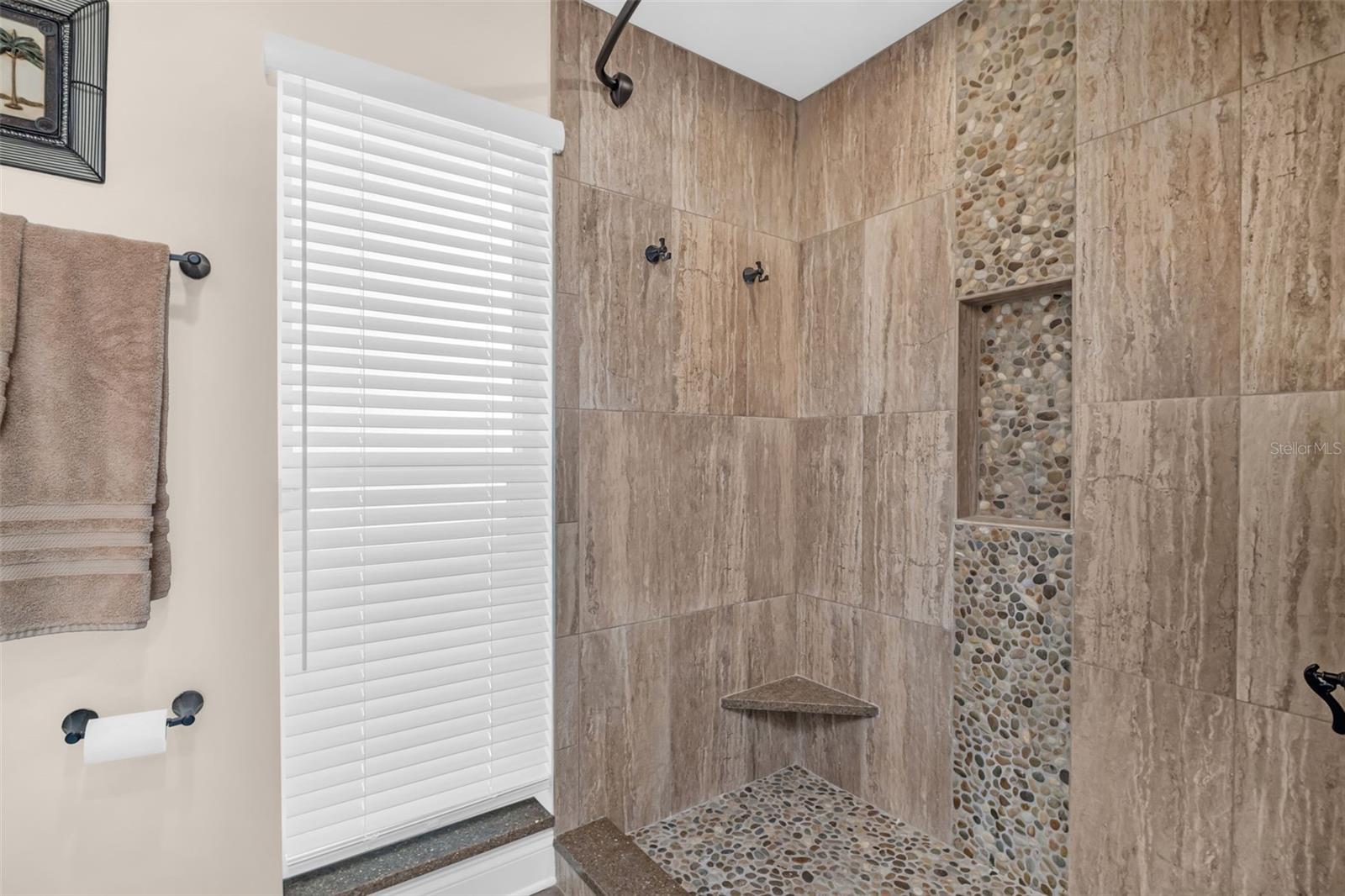 TB8432607 Property Photo