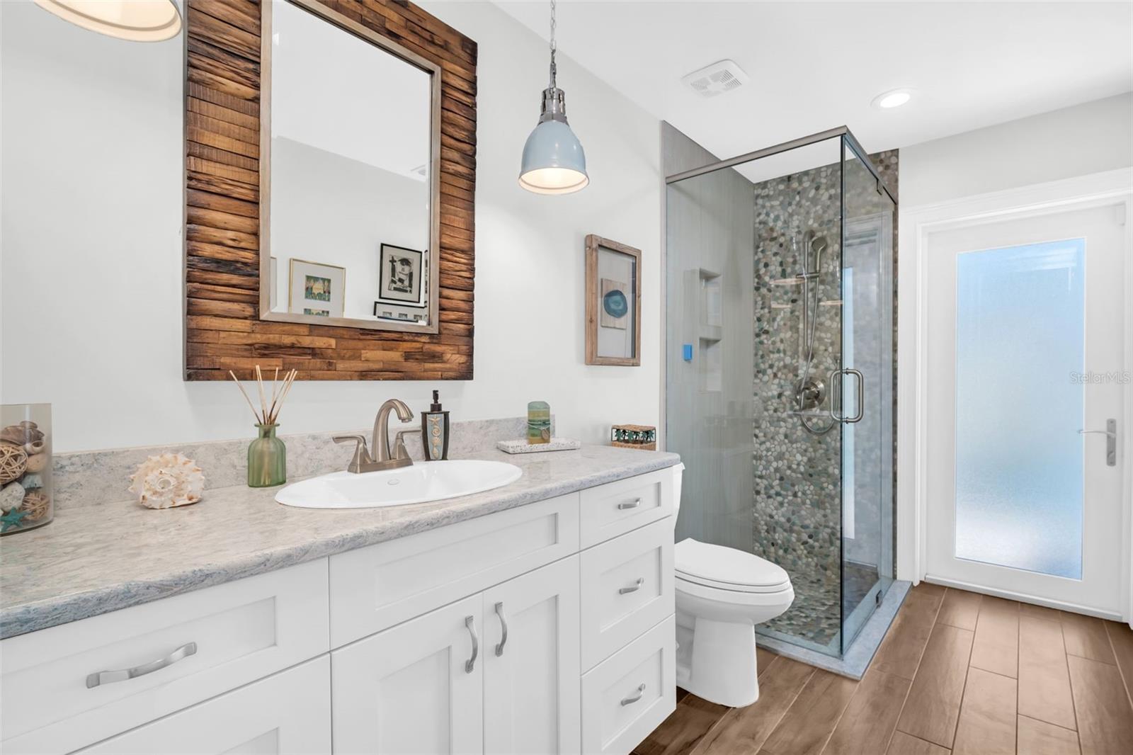 TB8432607 Property Photo