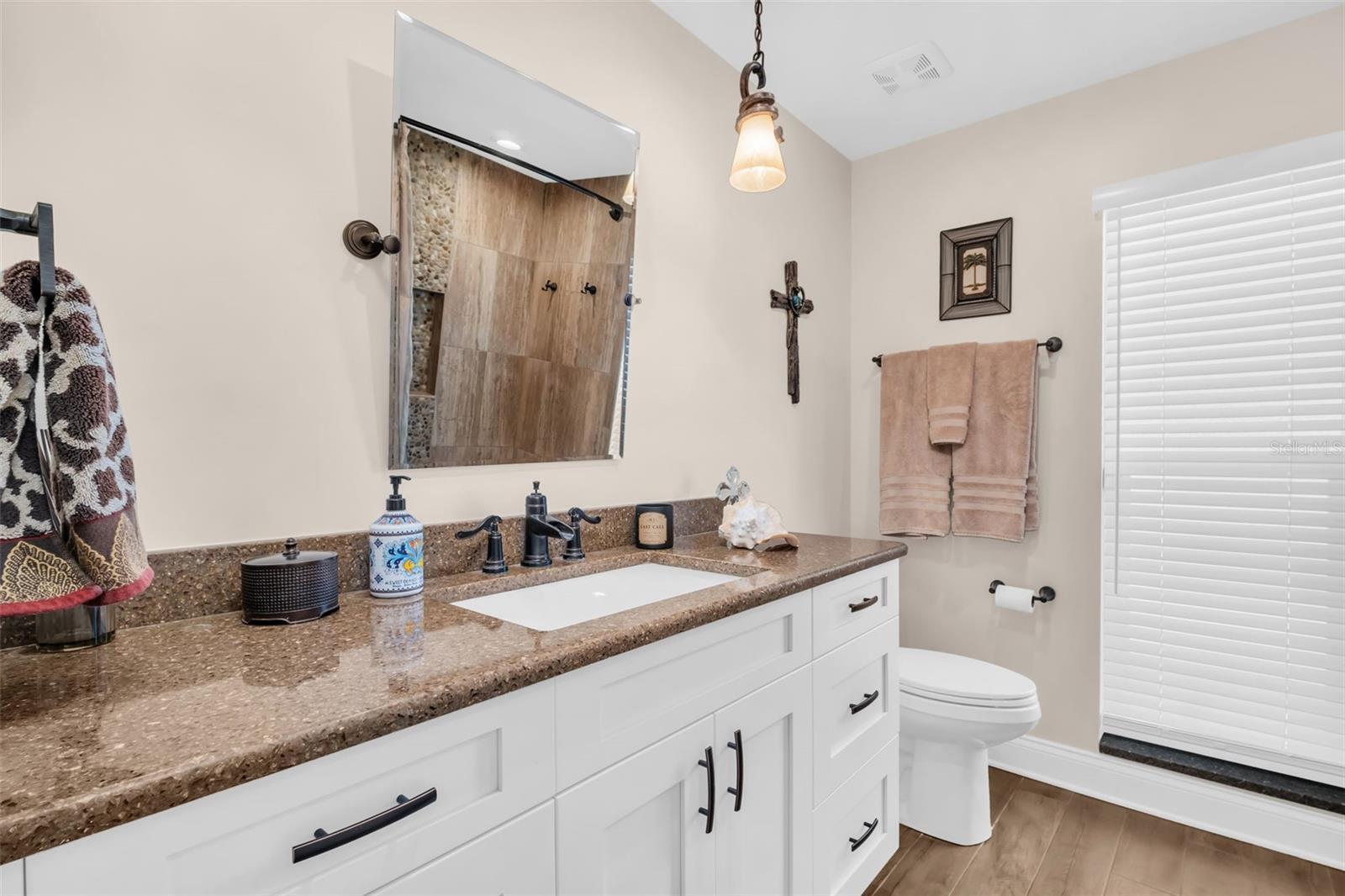 TB8432607 Property Photo