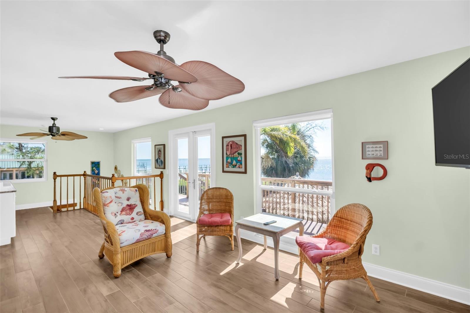 TB8432607 Property Photo