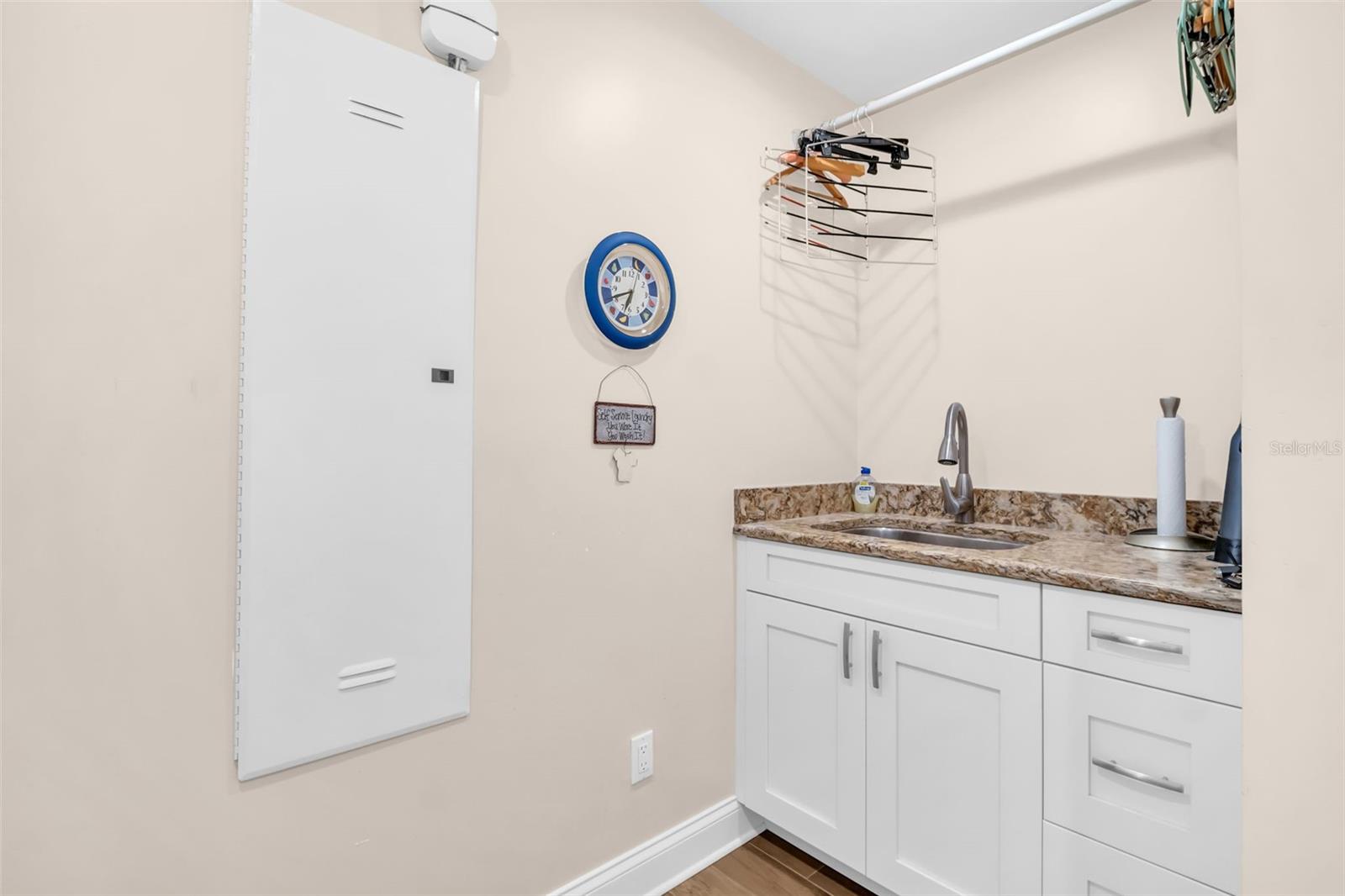 TB8432607 Property Photo