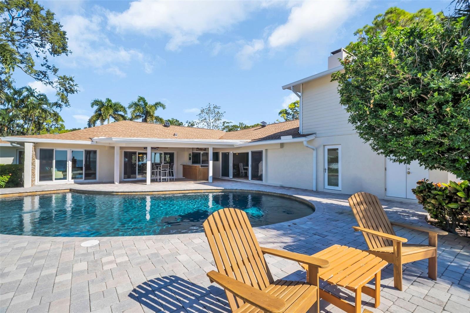 TB8432607 Property Photo