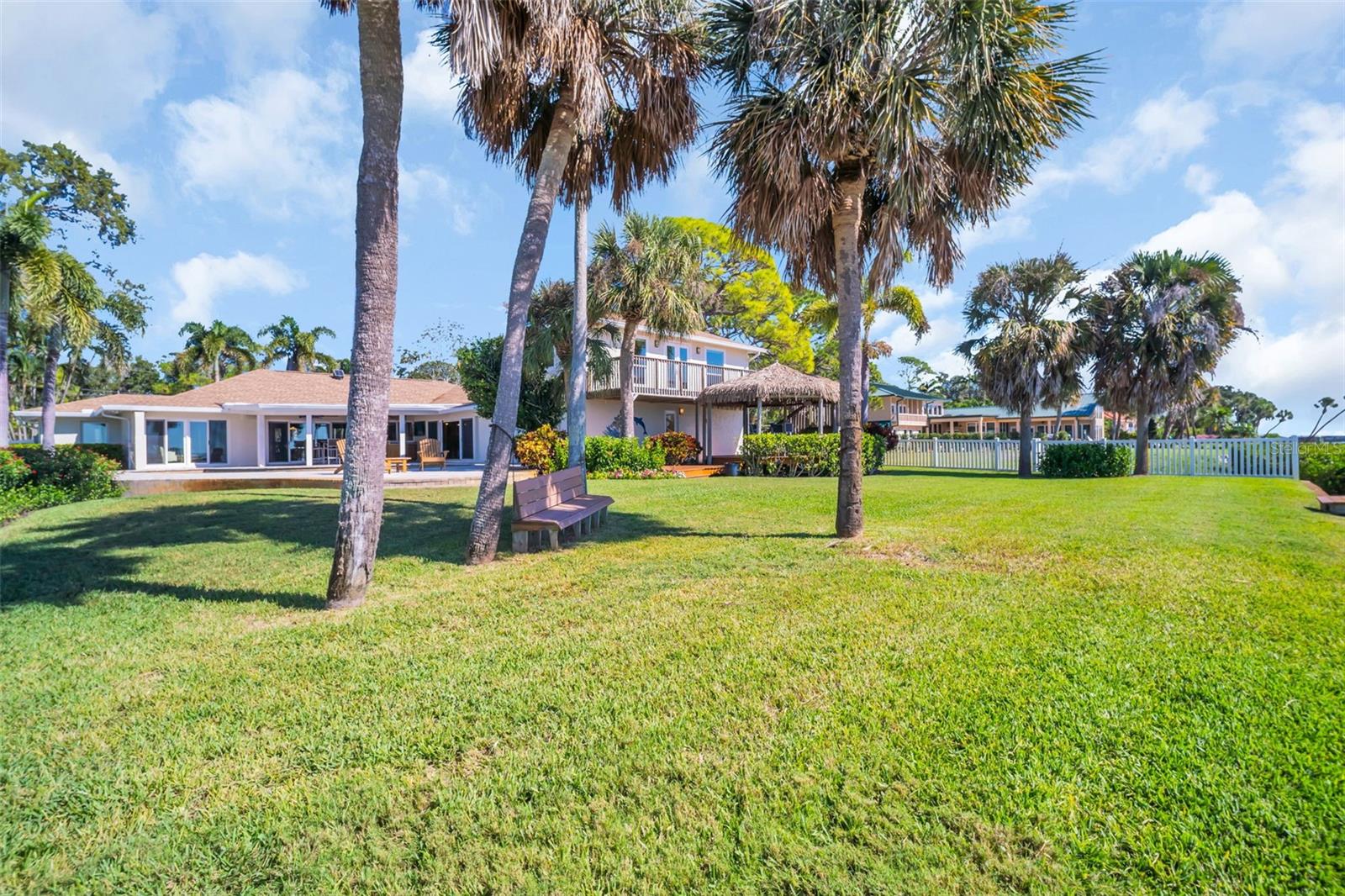 TB8432607 Property Photo