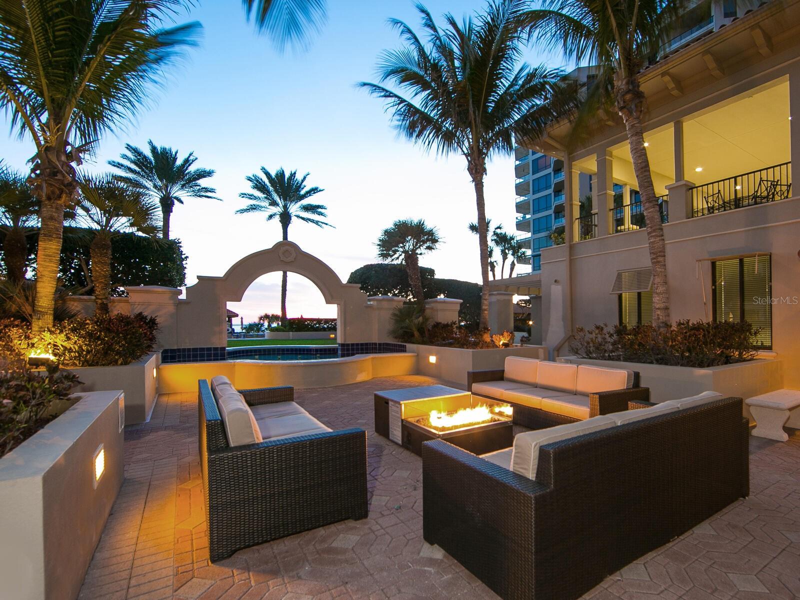 1281 GULF OF MEXICO DR #704, LONGBOAT KEY, FL, 34228