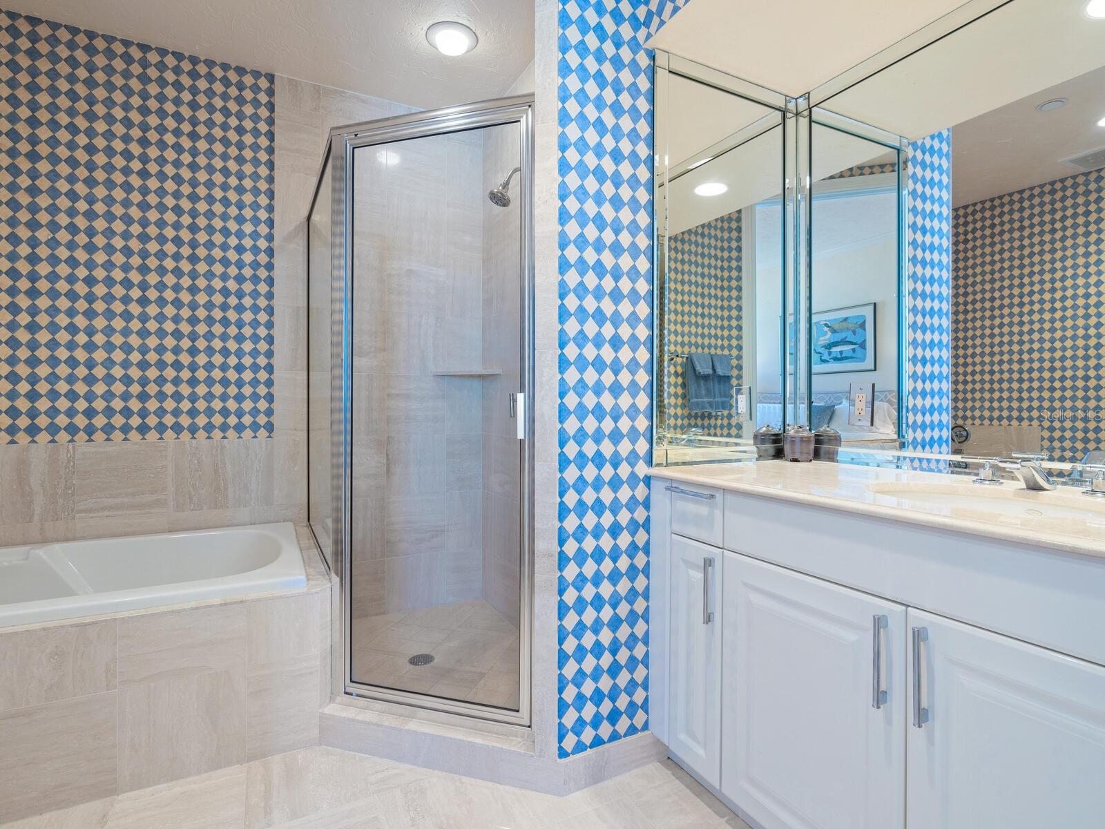 1281 GULF OF MEXICO DR #704, LONGBOAT KEY, FL, 34228