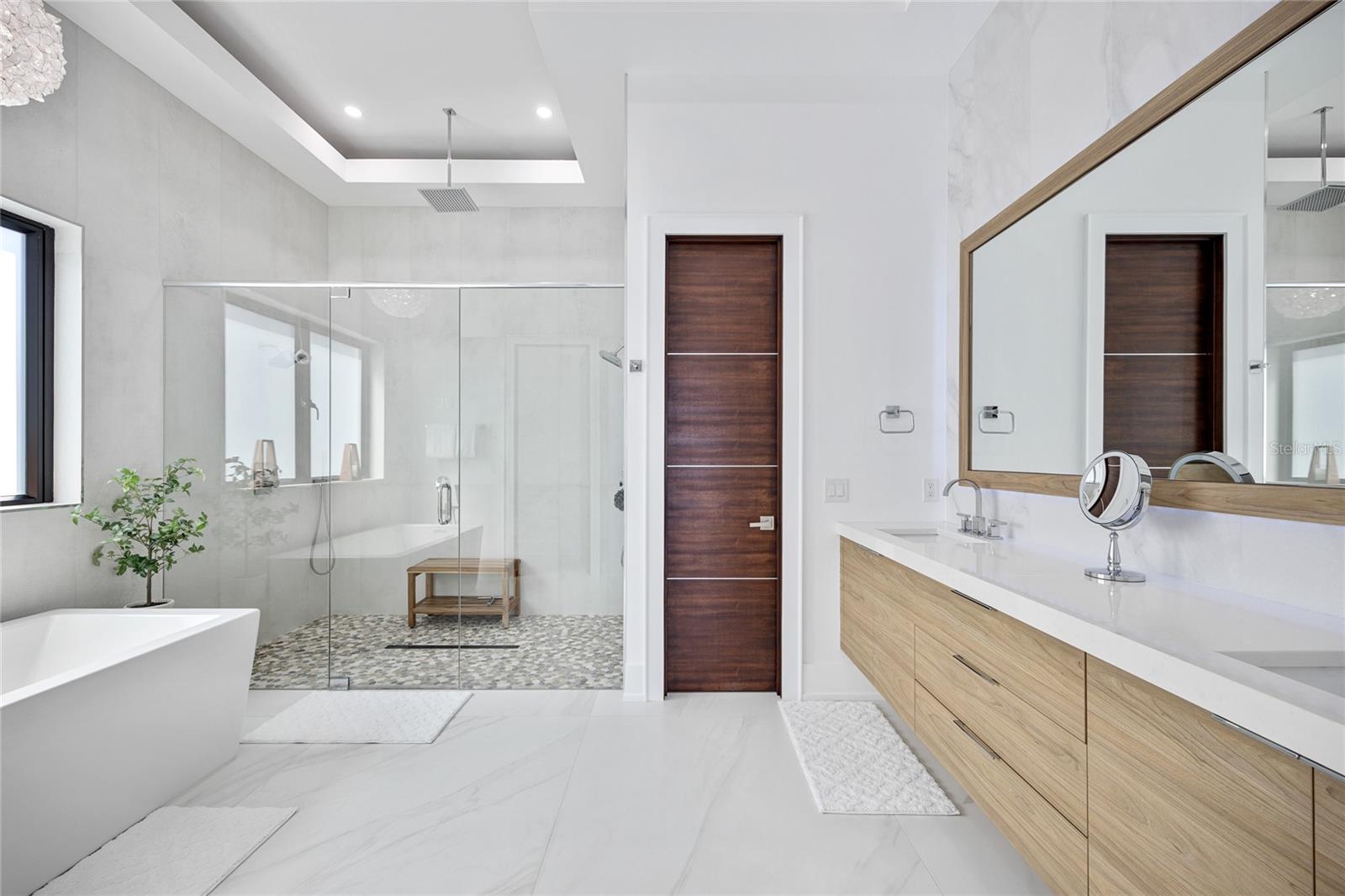 TB8432616 Property Photo