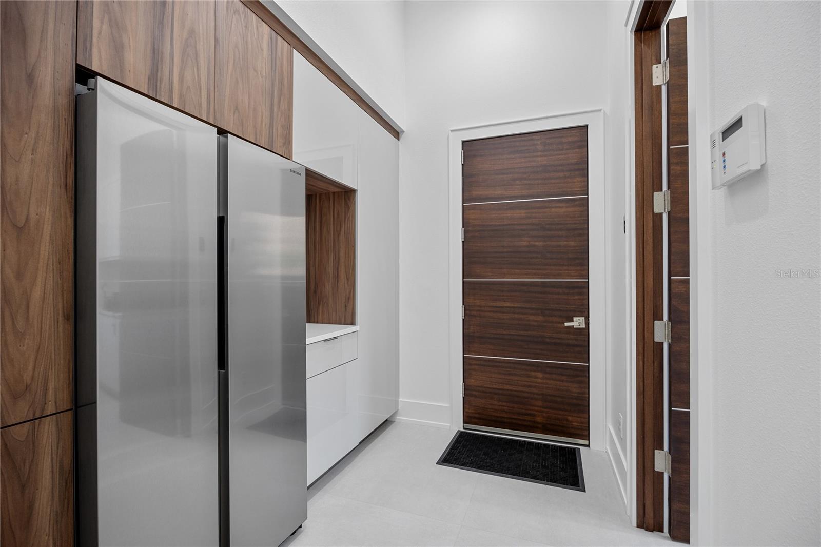 TB8432616 Property Photo