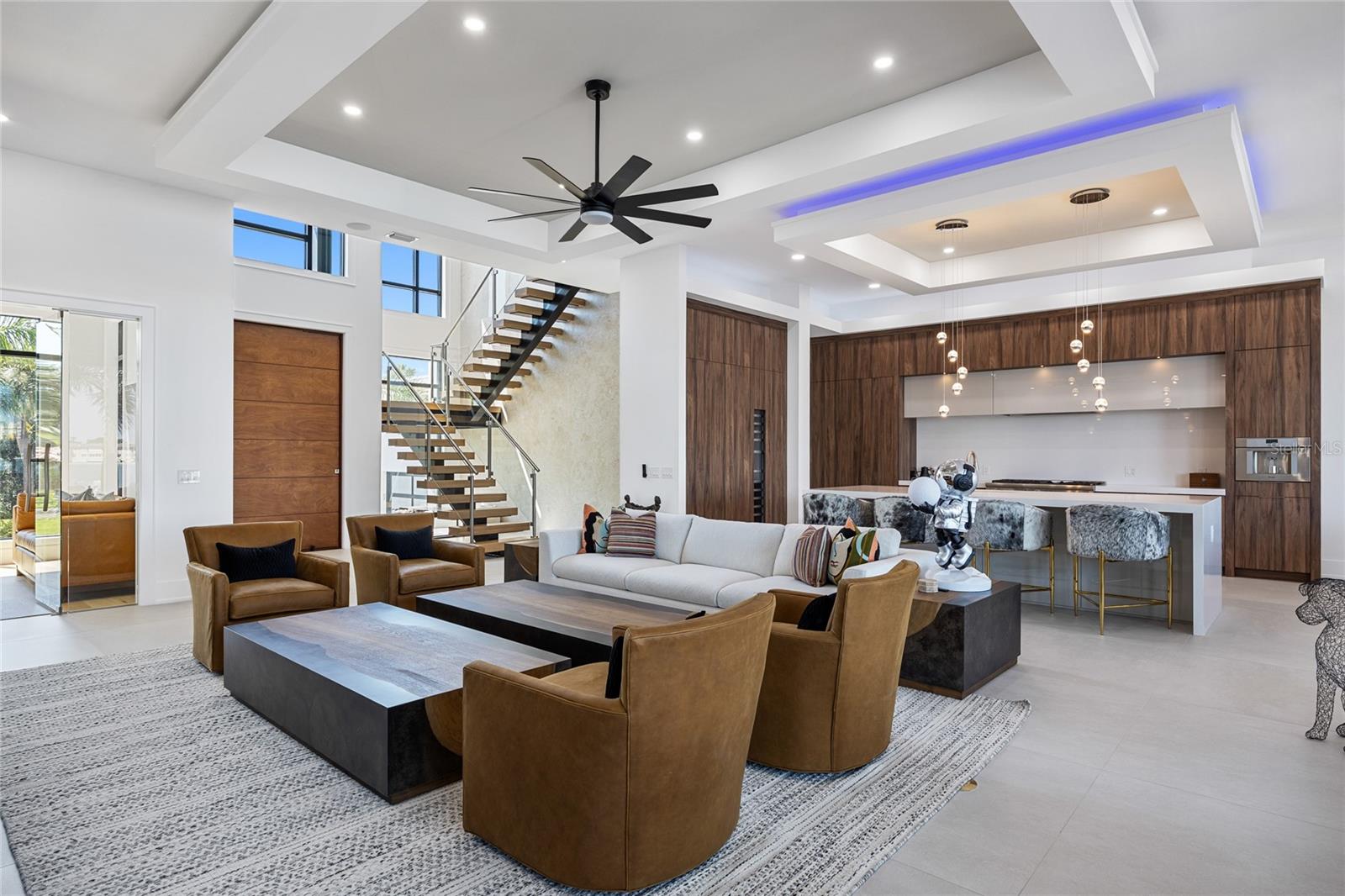 TB8432616 Property Photo