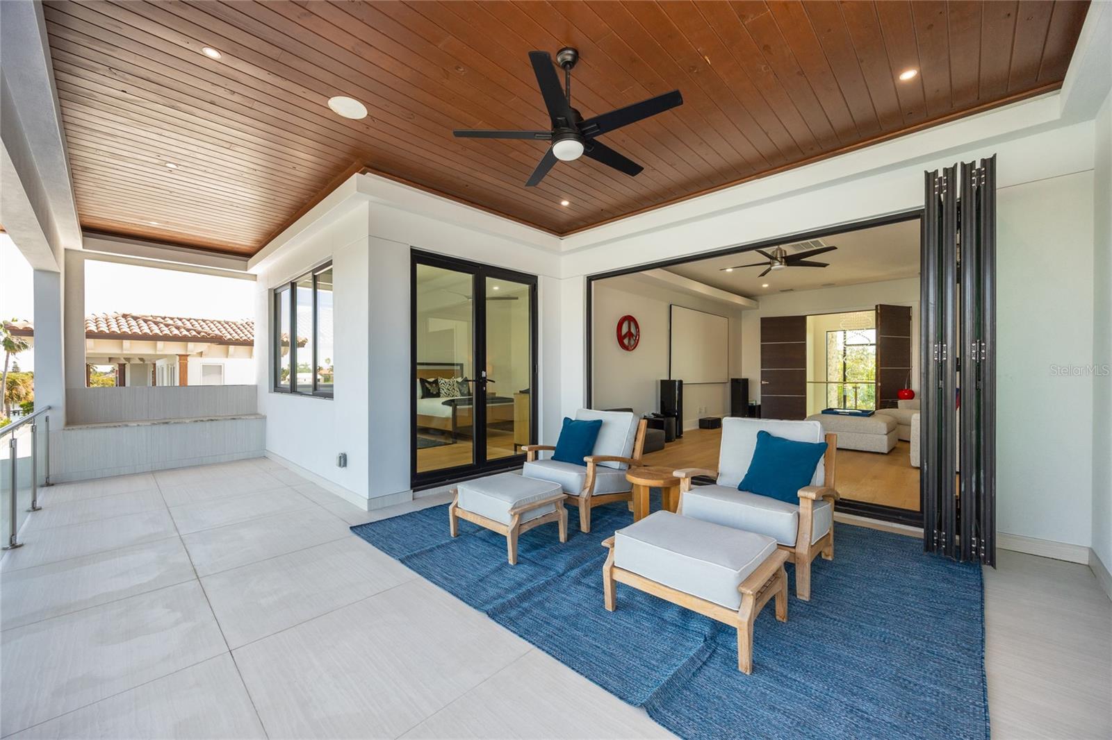 TB8432616 Property Photo