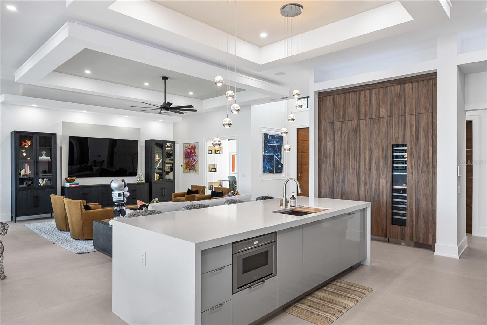 TB8432616 Property Photo