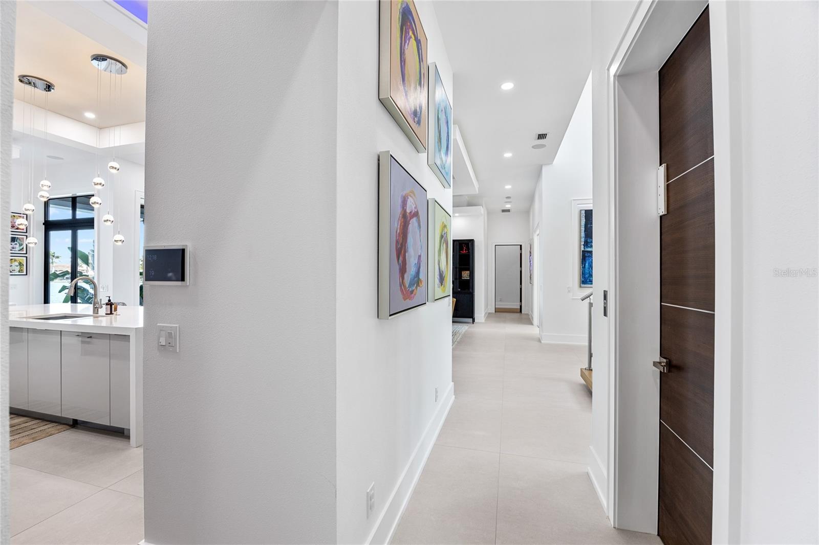 TB8432616 Property Photo