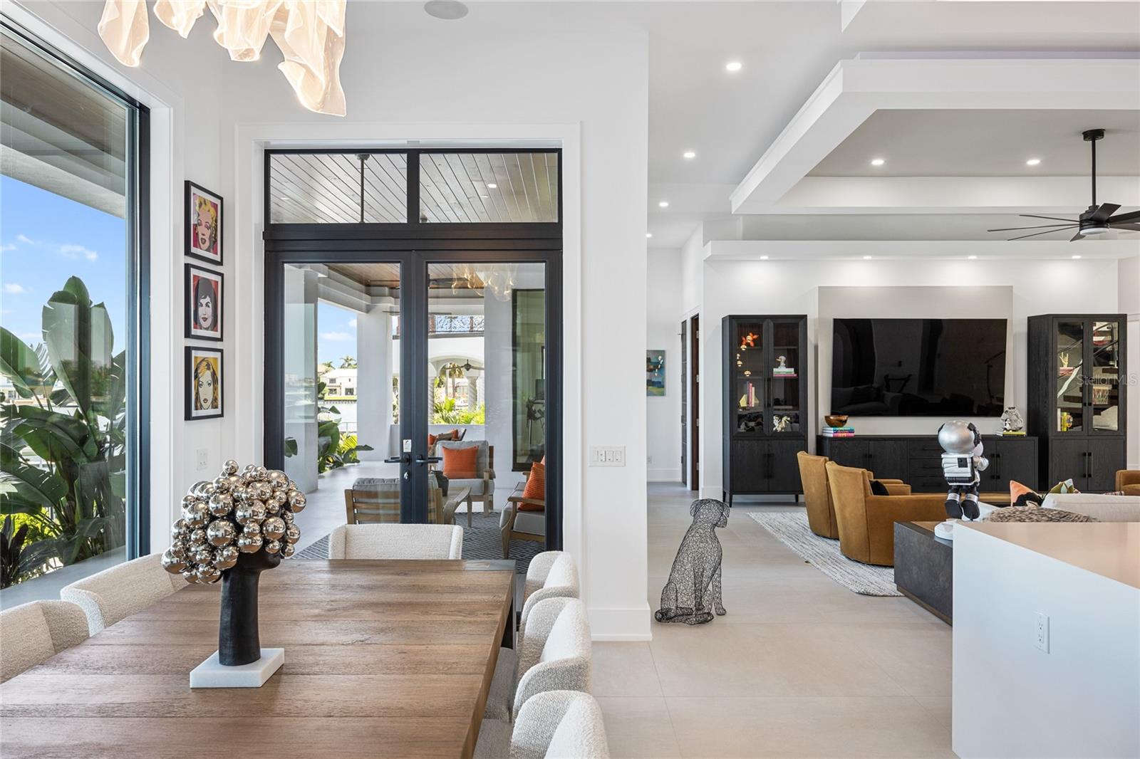 TB8432616 Property Photo