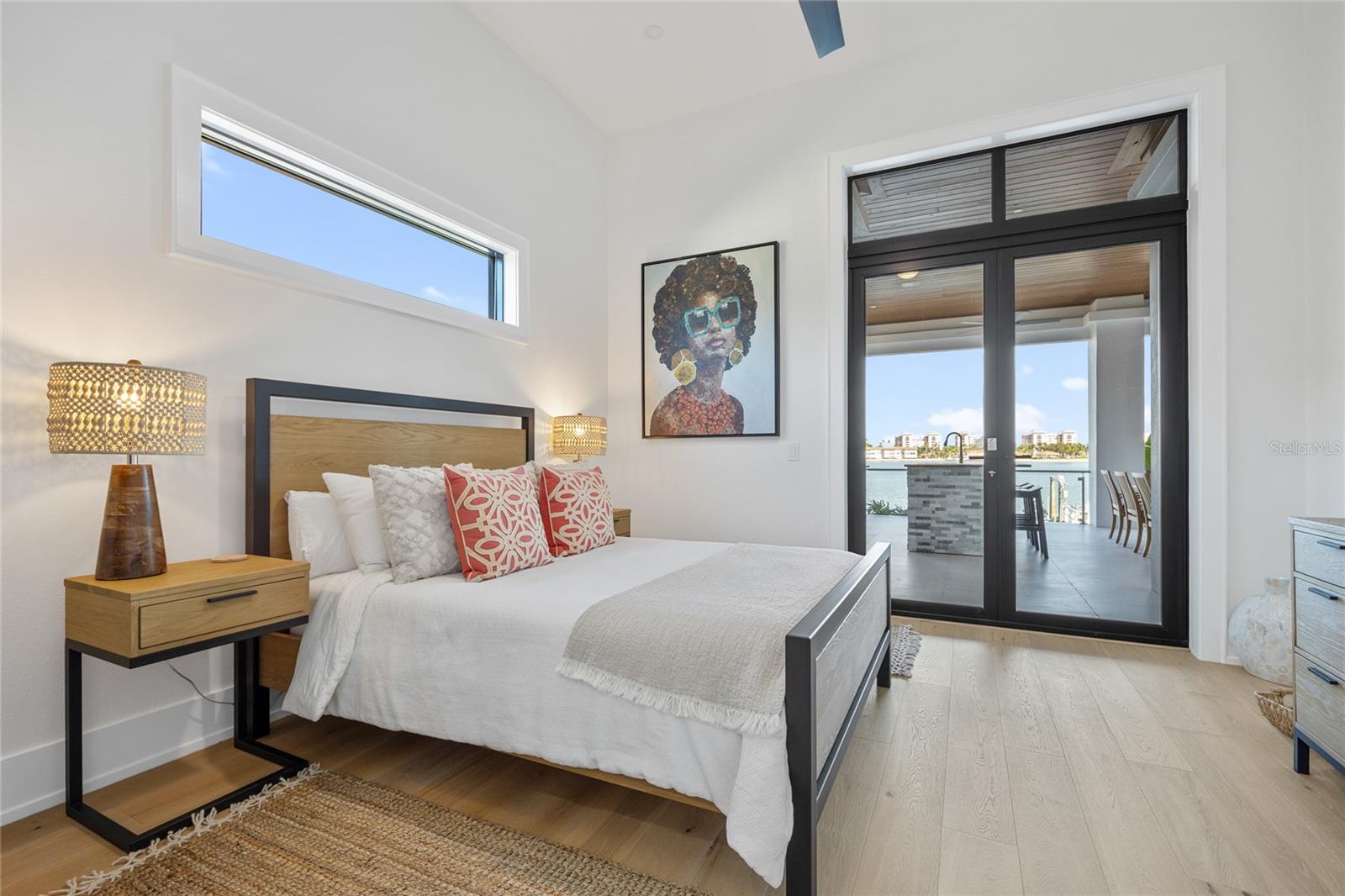 TB8432616 Property Photo