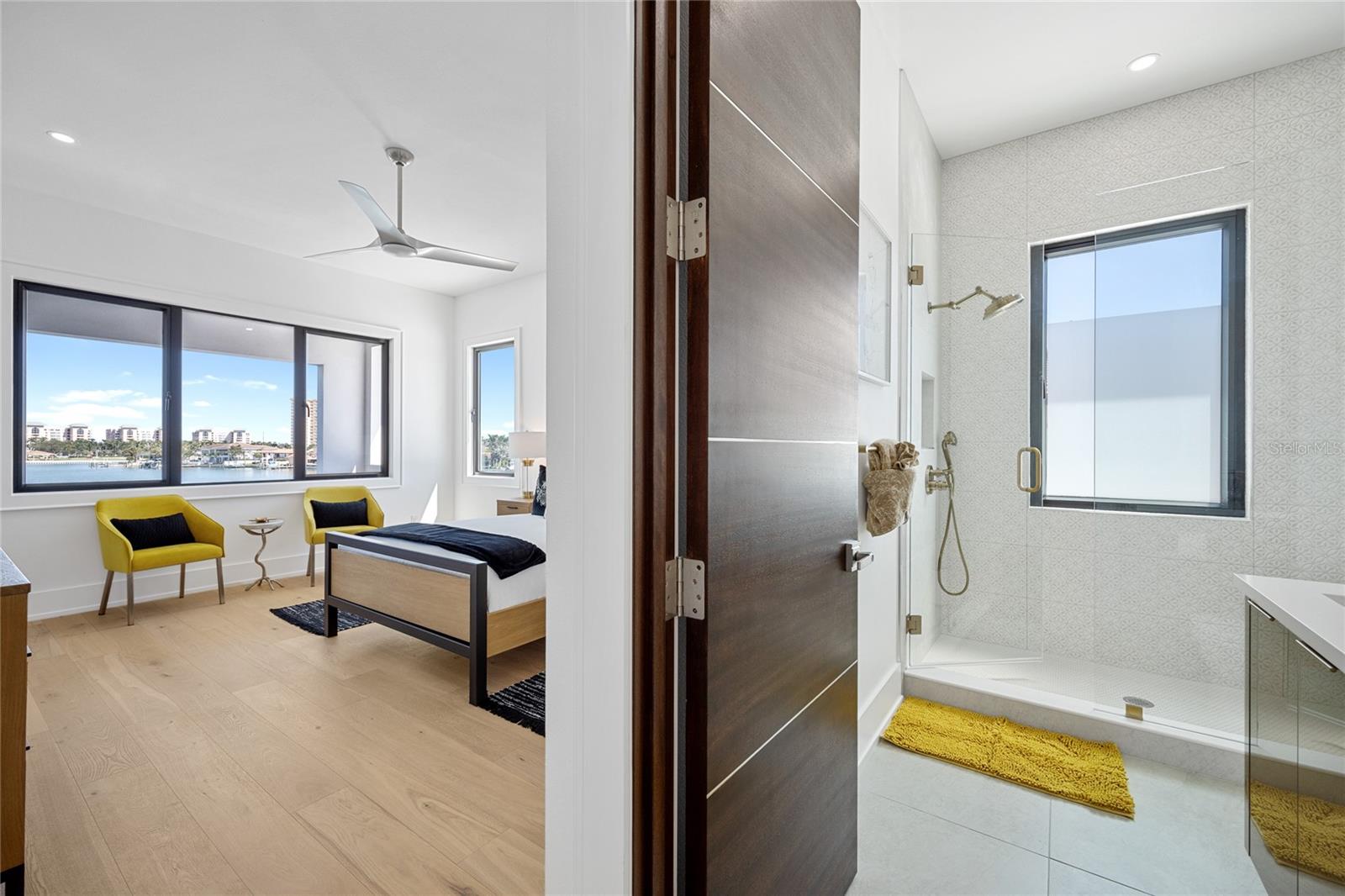 TB8432616 Property Photo