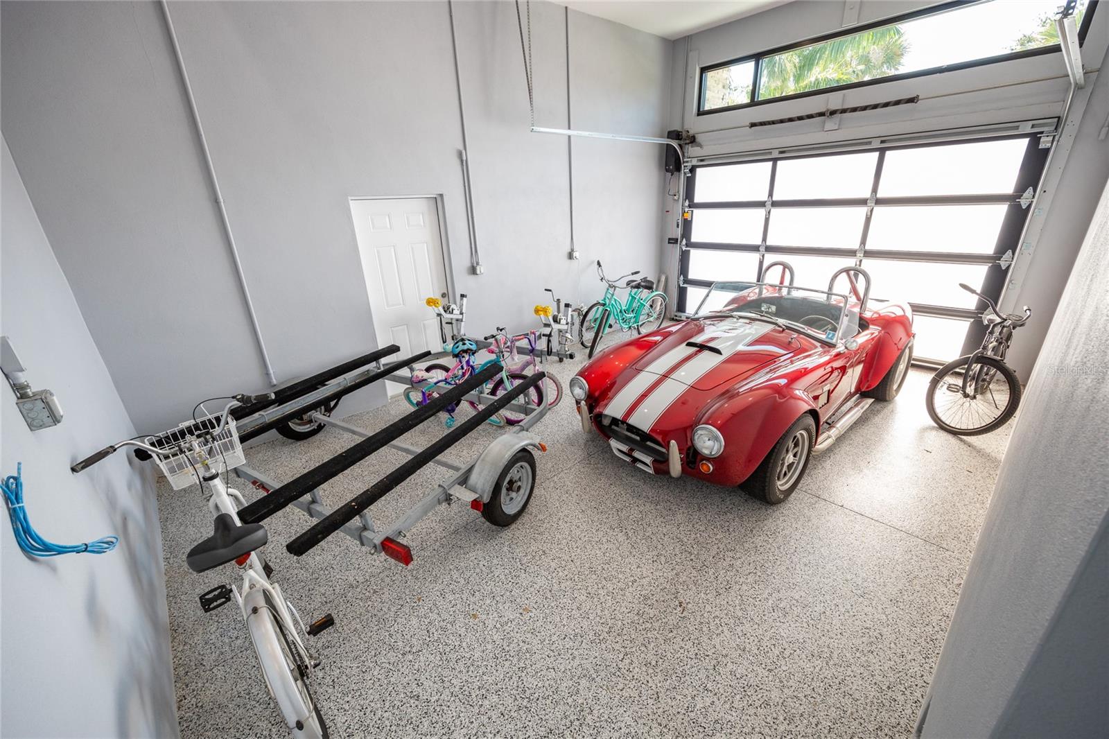 TB8432616 Property Photo