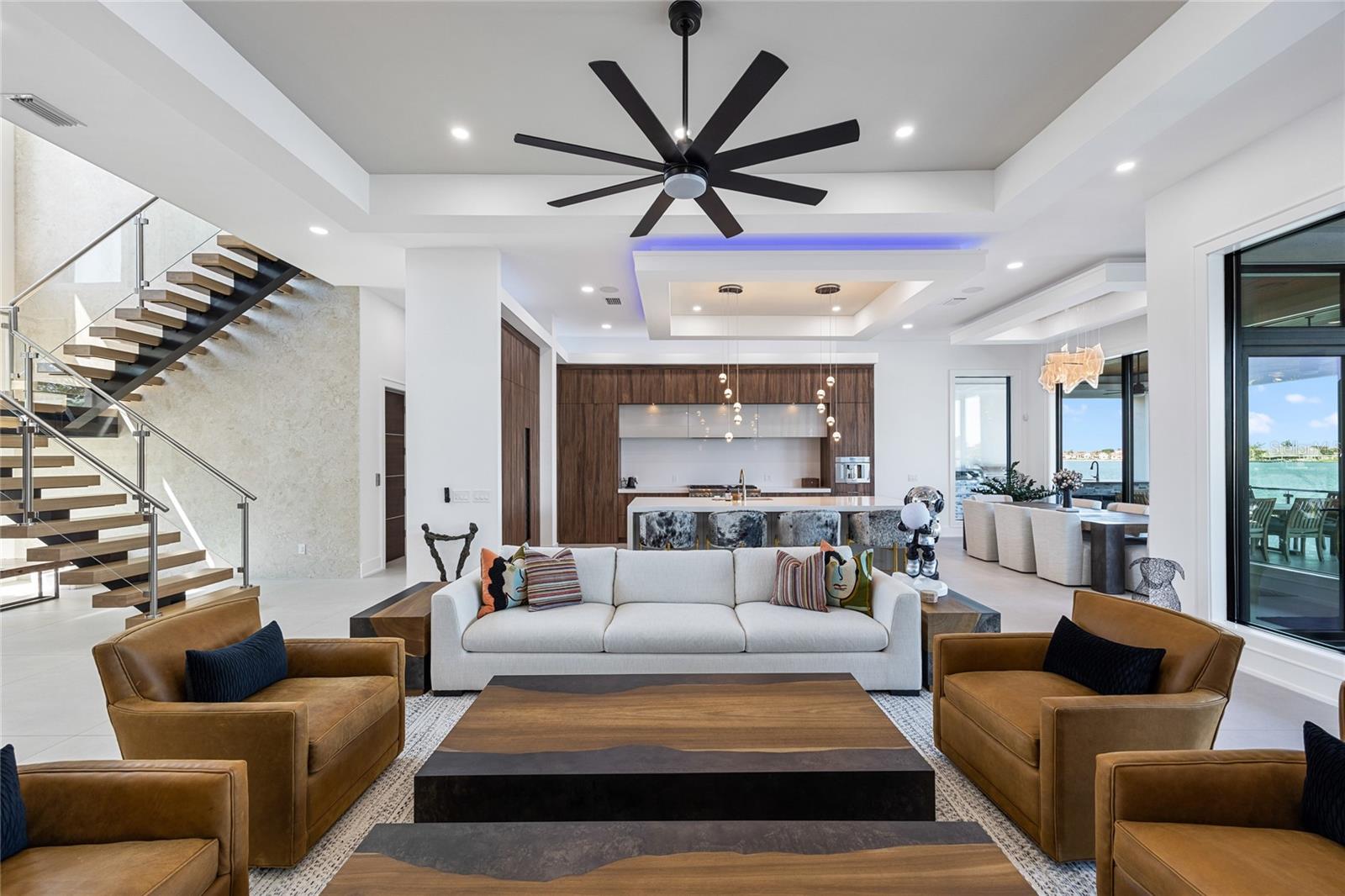 TB8432616 Property Photo