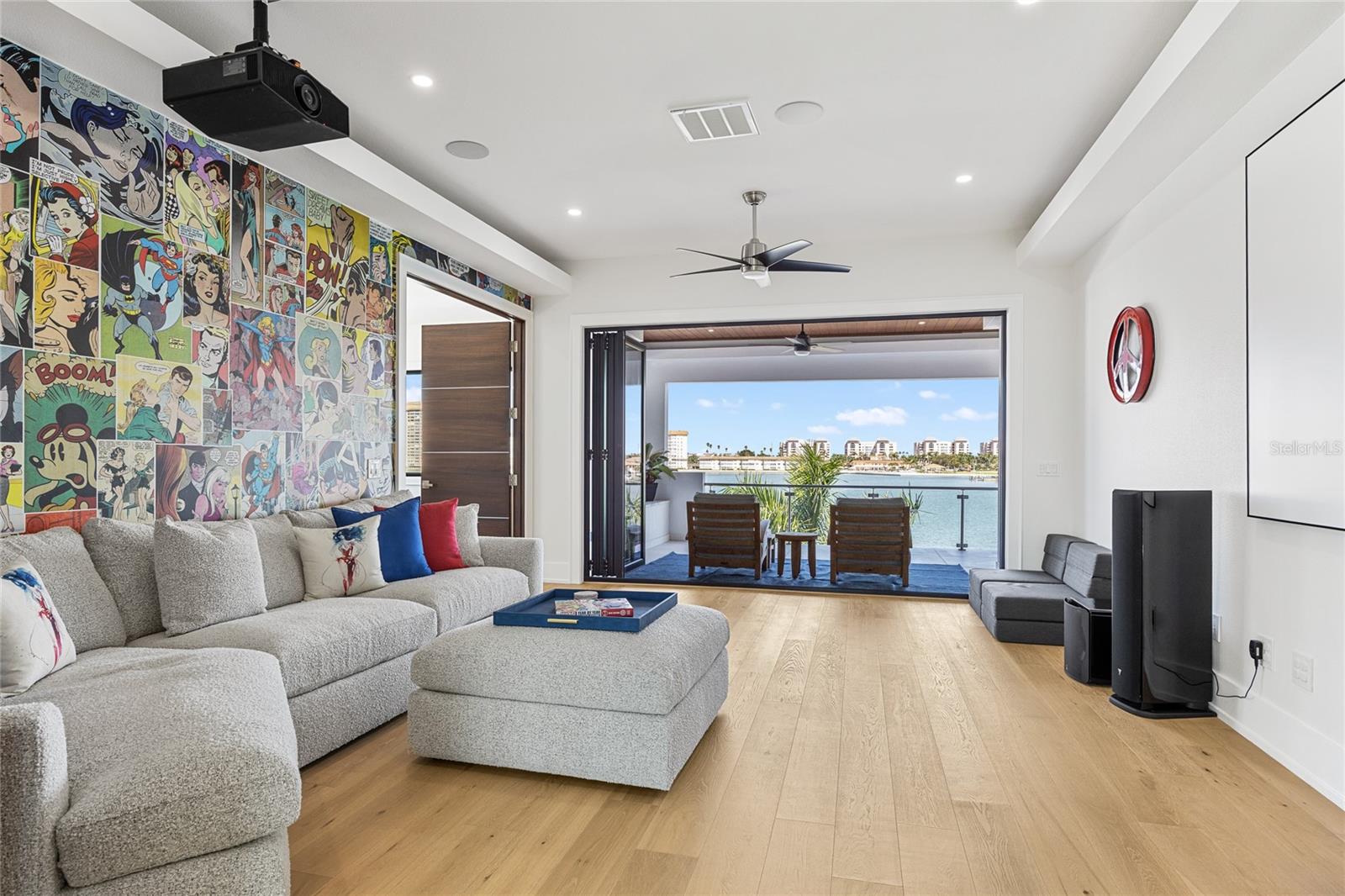 TB8432616 Property Photo