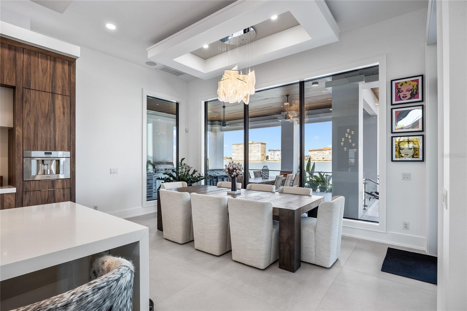 TB8432616 Property Photo