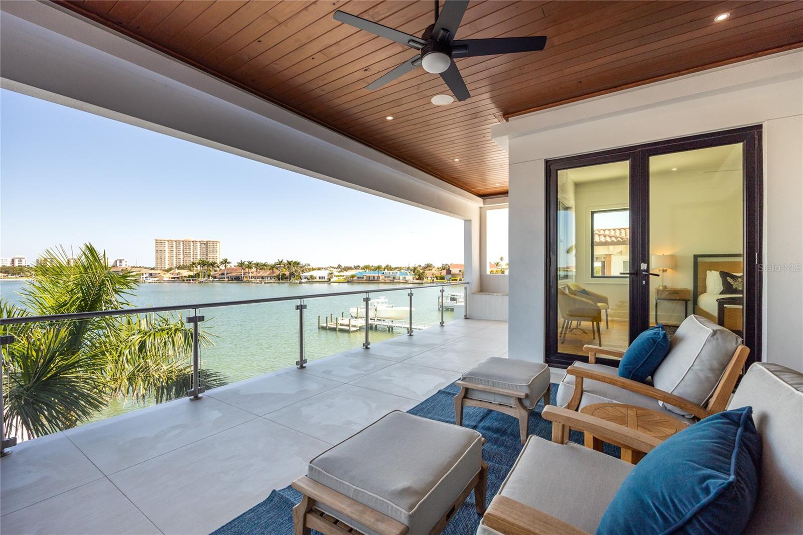 TB8432616 Property Photo