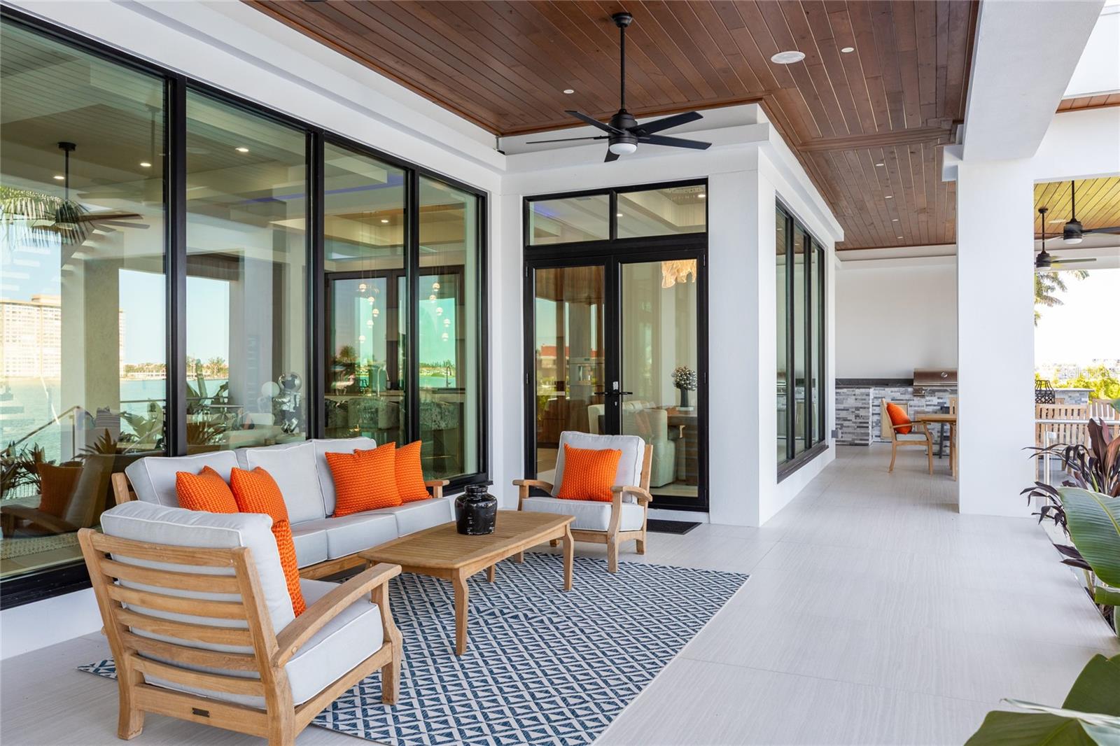 TB8432616 Property Photo