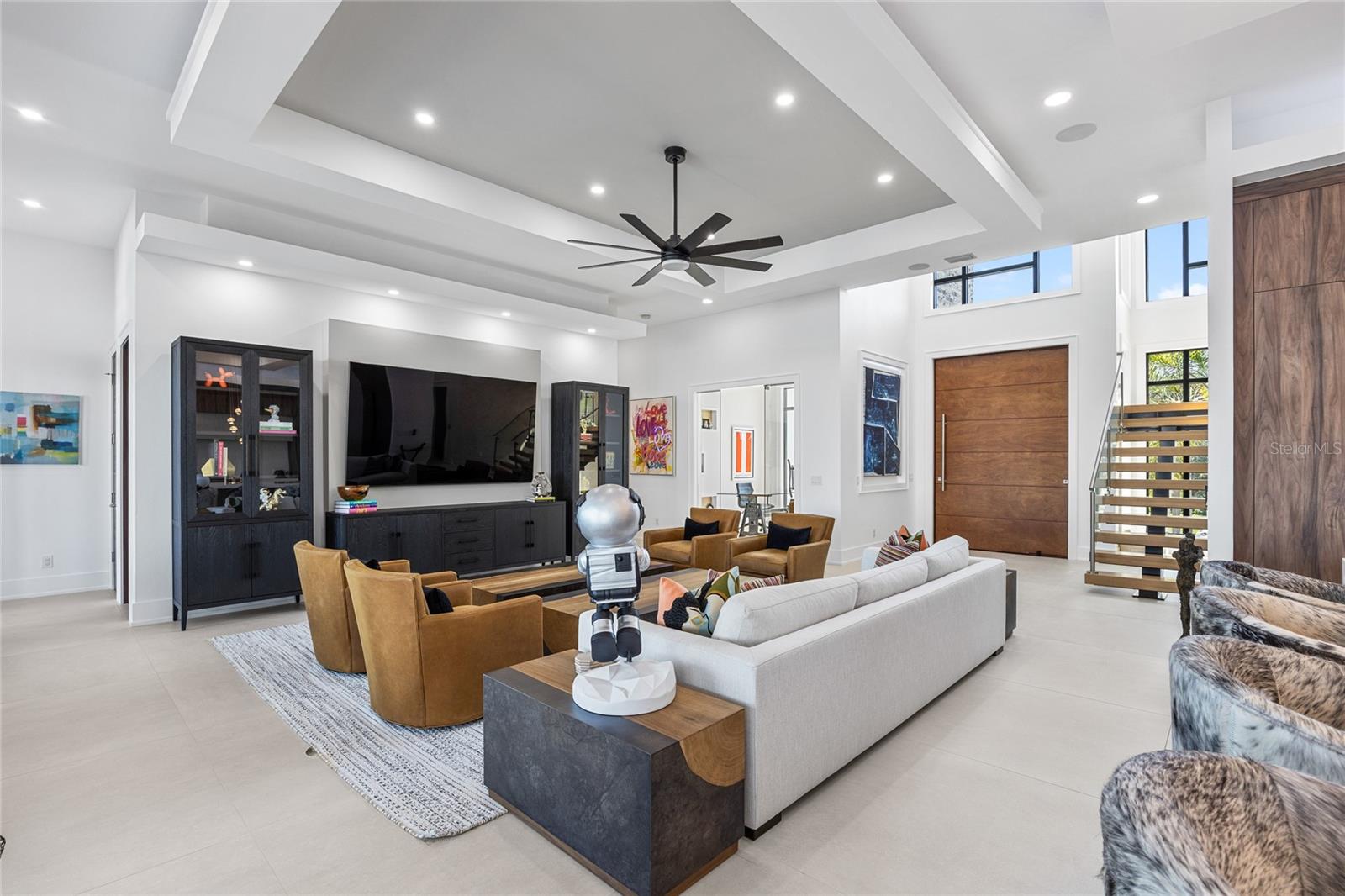 TB8432616 Property Photo