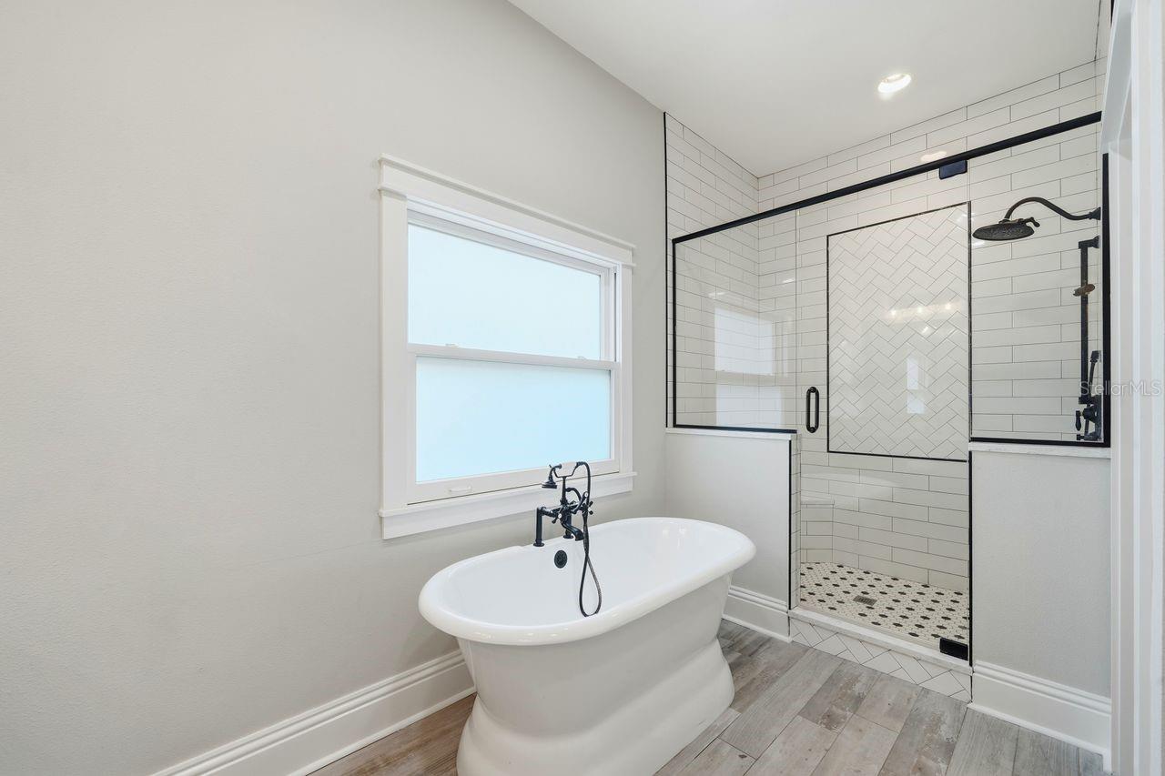 700 WESTFIELD CT, DUNEDIN, FL, 34698