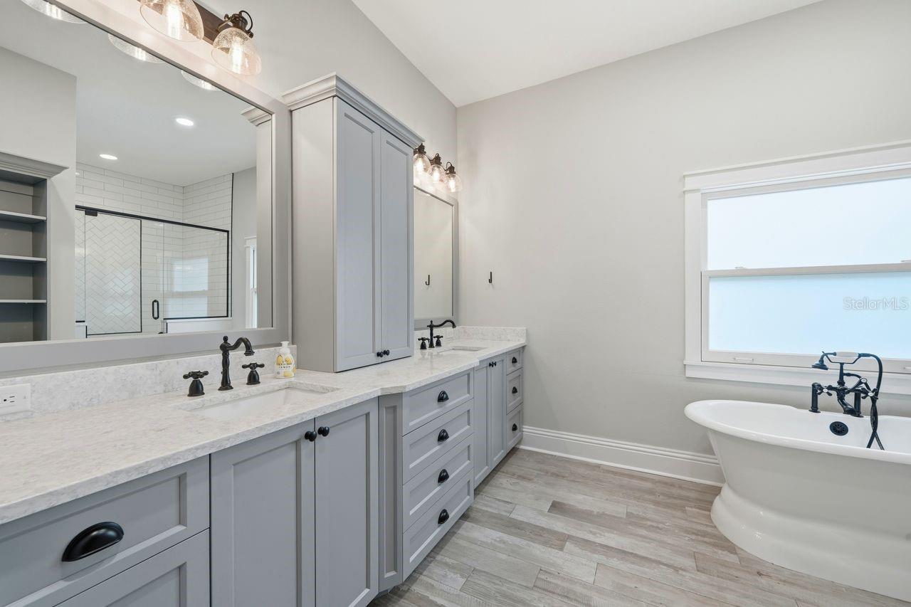 700 WESTFIELD CT, DUNEDIN, FL, 34698