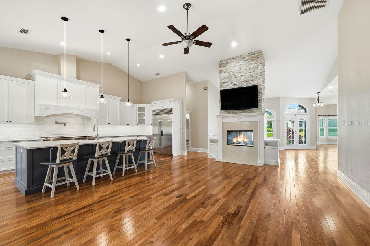 700 WESTFIELD CT, DUNEDIN, FL, 34698